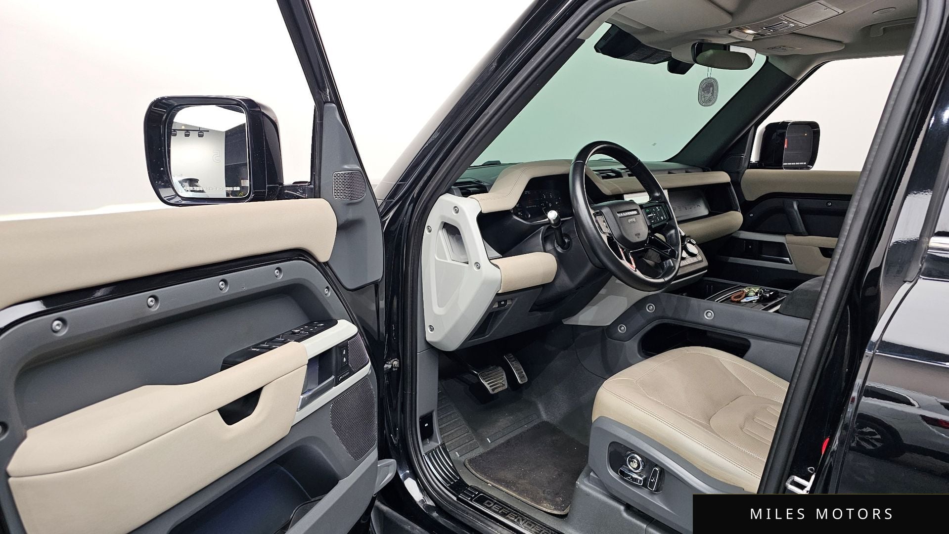 Land Rover 디펜더 (L663) 2022 — миниатюра 10