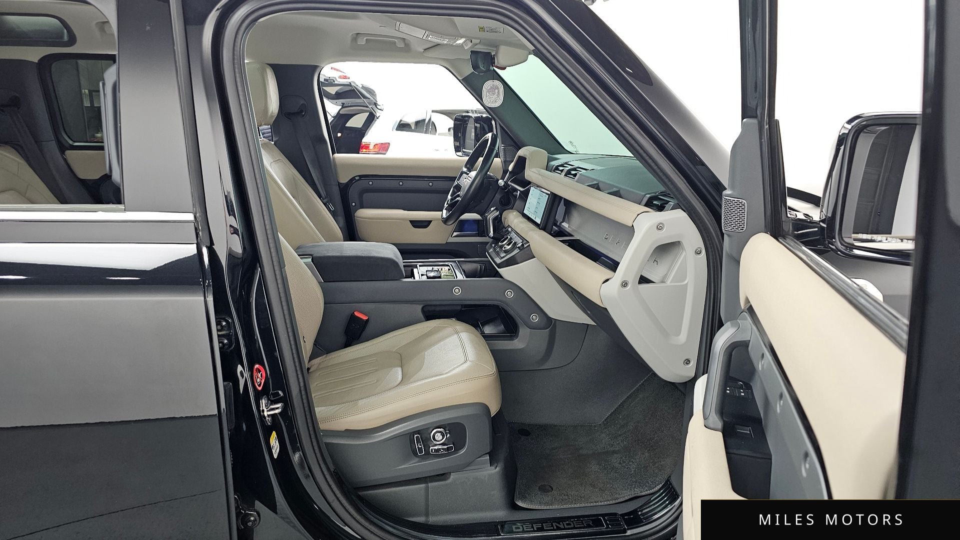 Land Rover 디펜더 (L663) 2022 — миниатюра 11