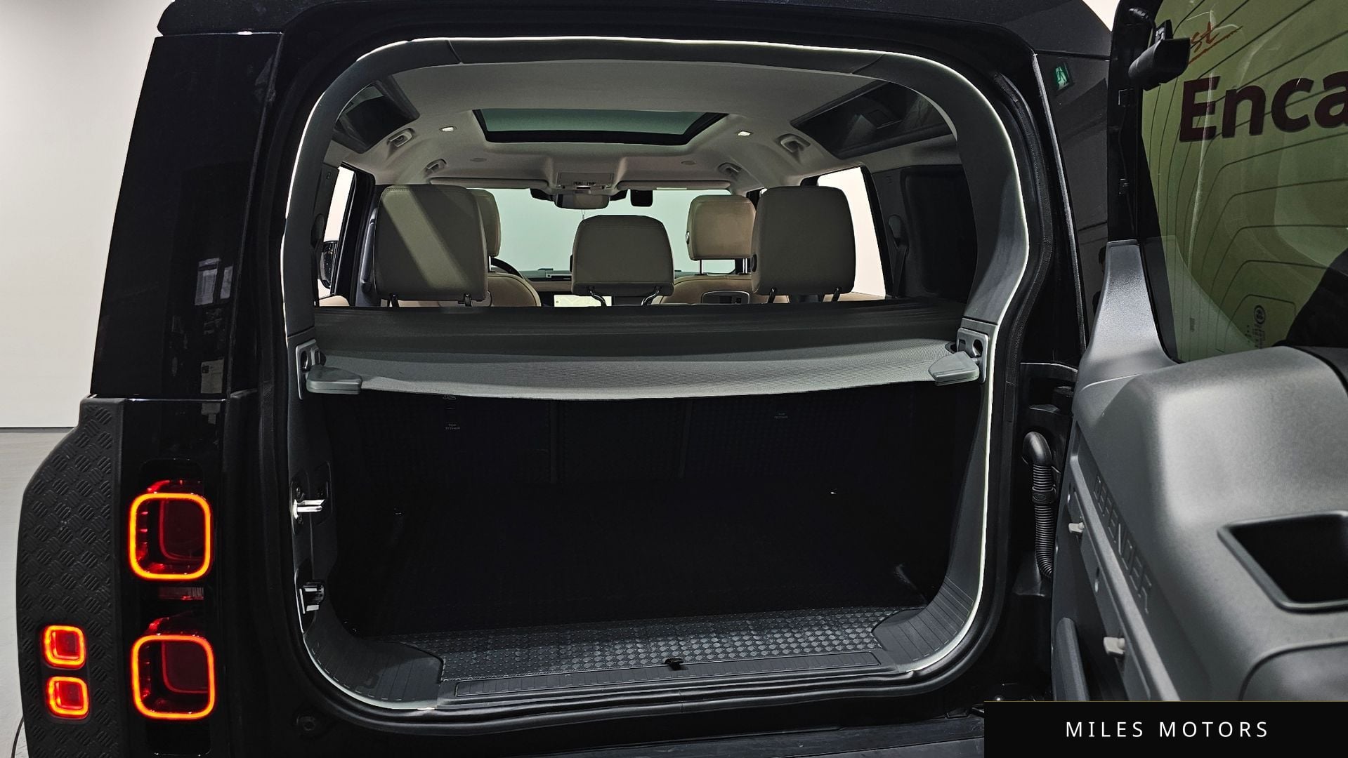 Land Rover 디펜더 (L663) 2022 — миниатюра 20