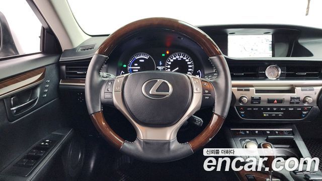 Лексус ES300h 2014 — миниатюра 17
