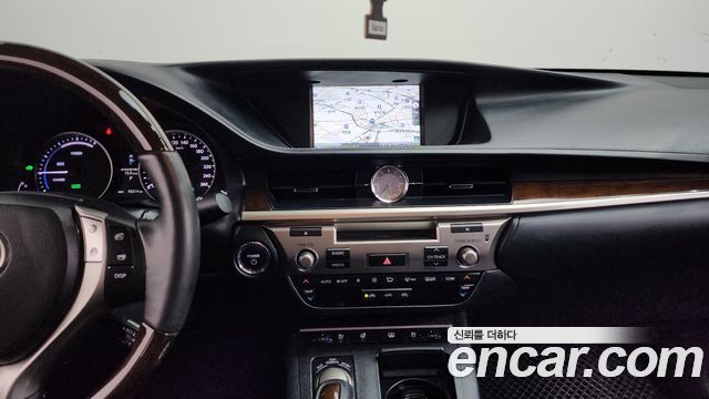 Лексус ES300h 2014 — миниатюра 18