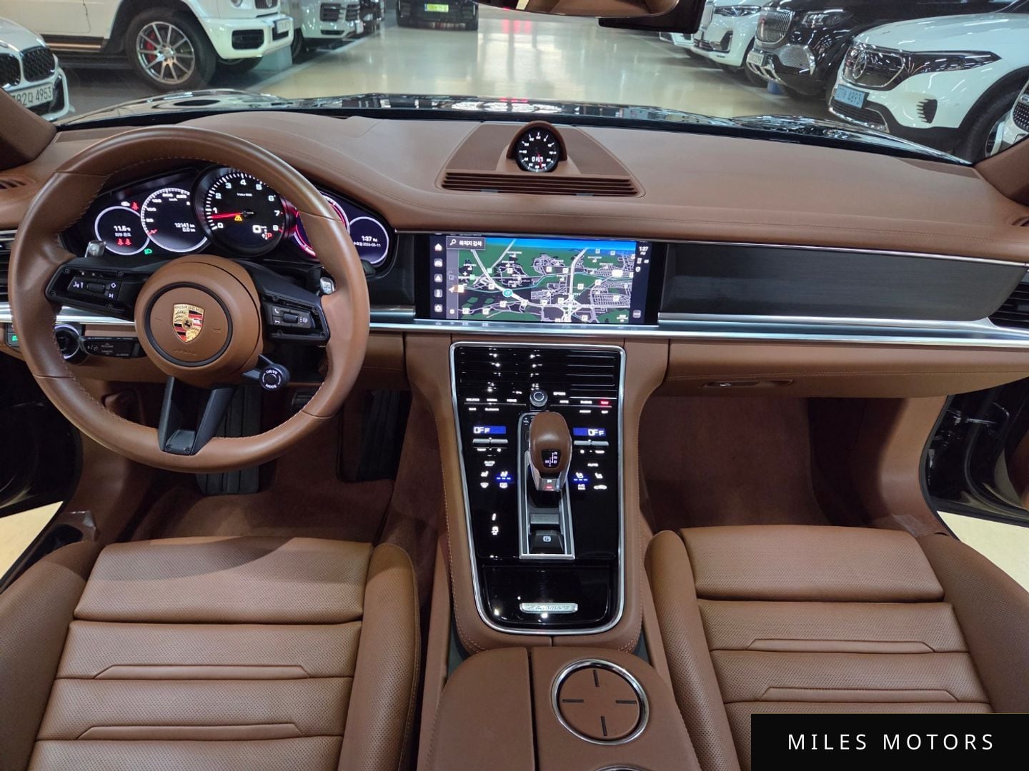 Porsche Panamera 2023 — миниатюра 7