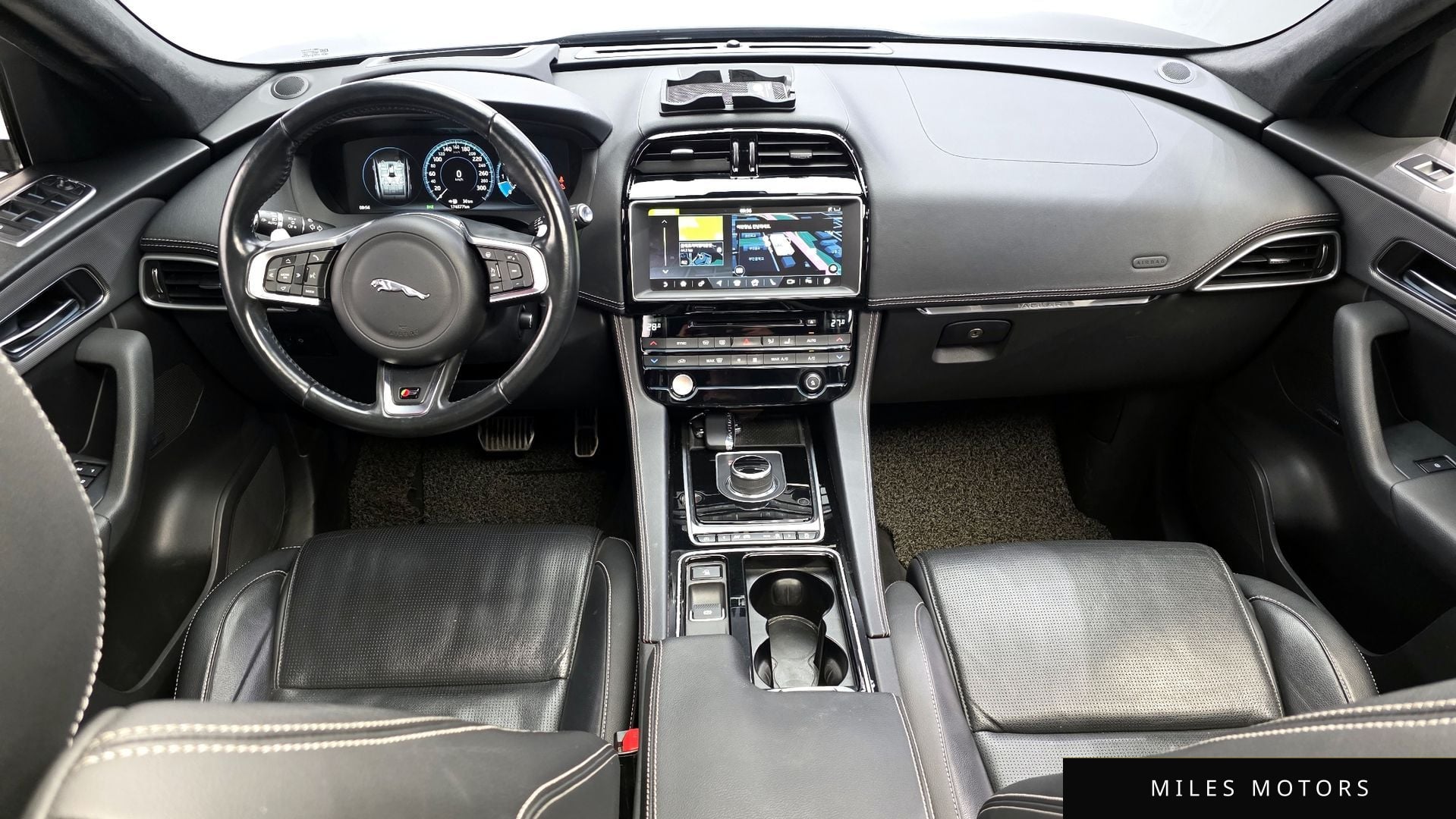 Jaguar F-PACE 2017 — миниатюра 7