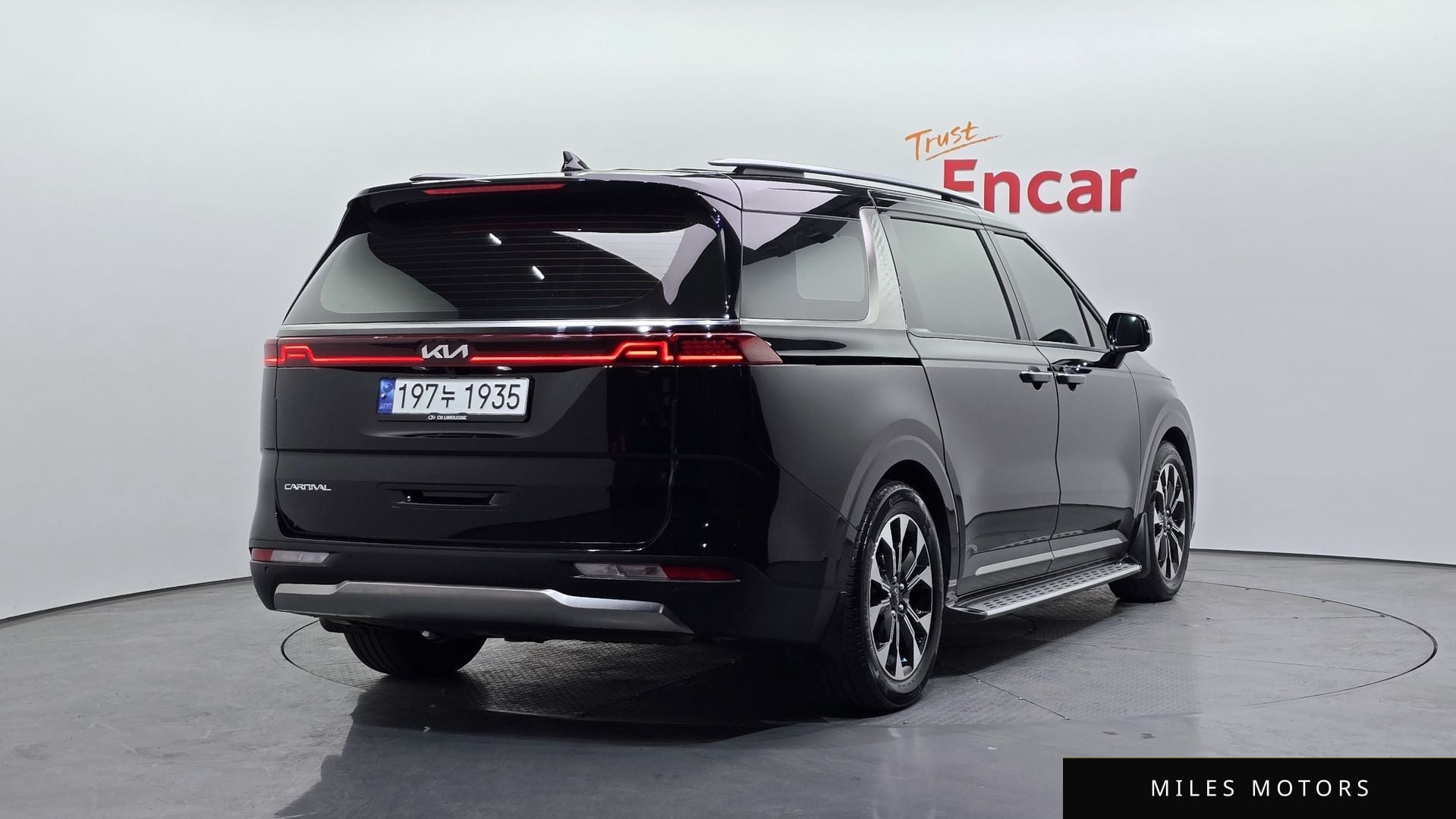 Kia Carnival 2023 — миниатюра 2