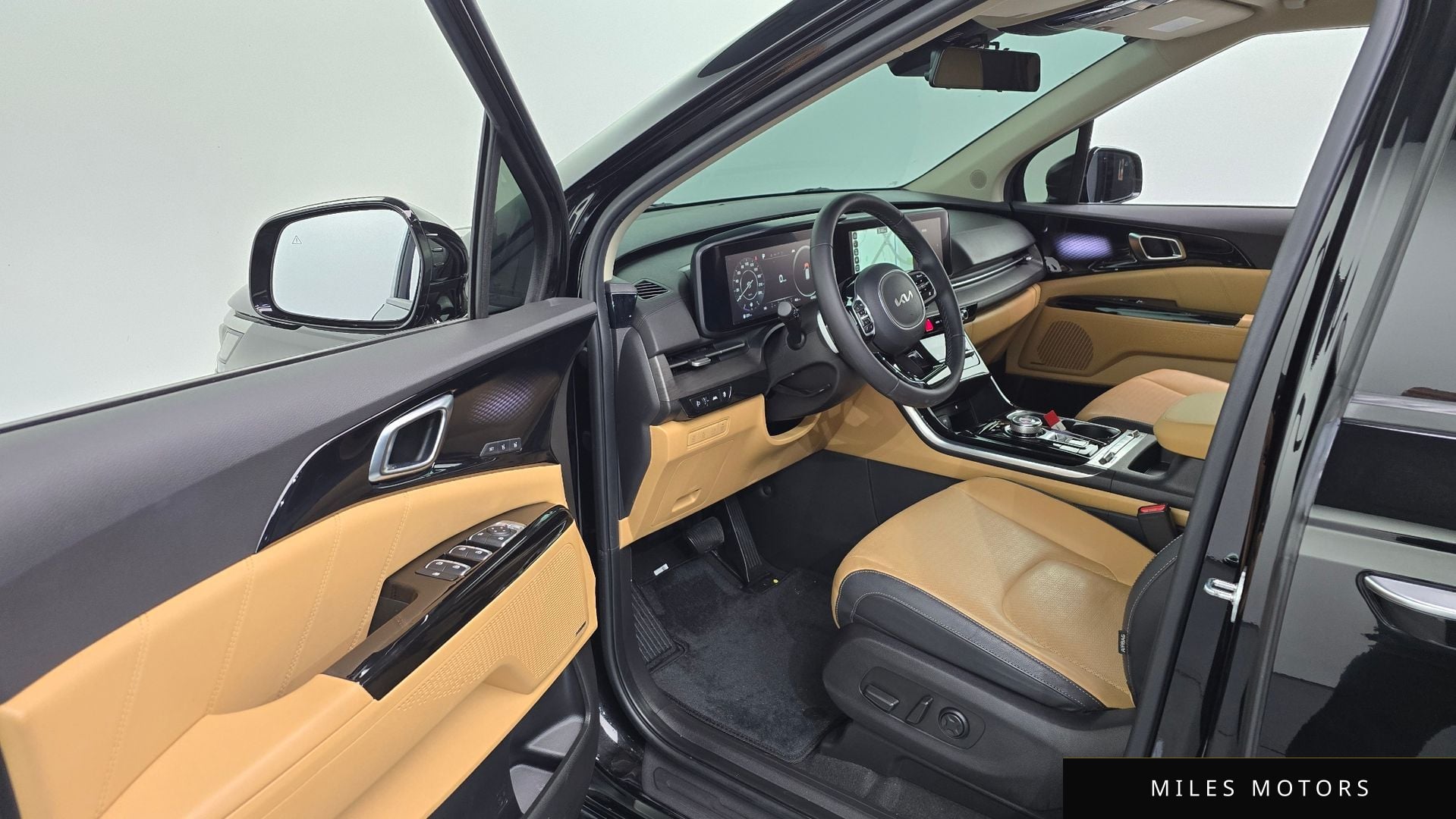 Kia Carnival 2023 — миниатюра 10