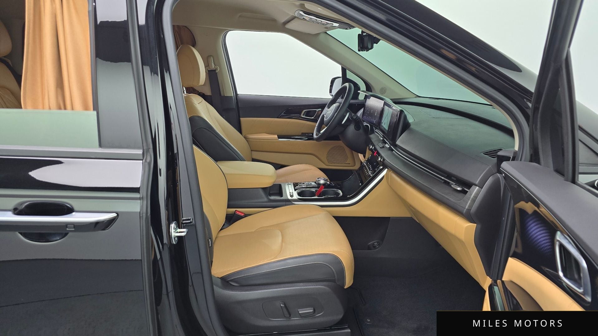Kia Carnival 2023 — миниатюра 11