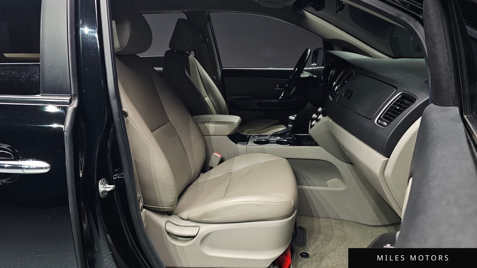 Kia Canival 2019 — миниатюра 10