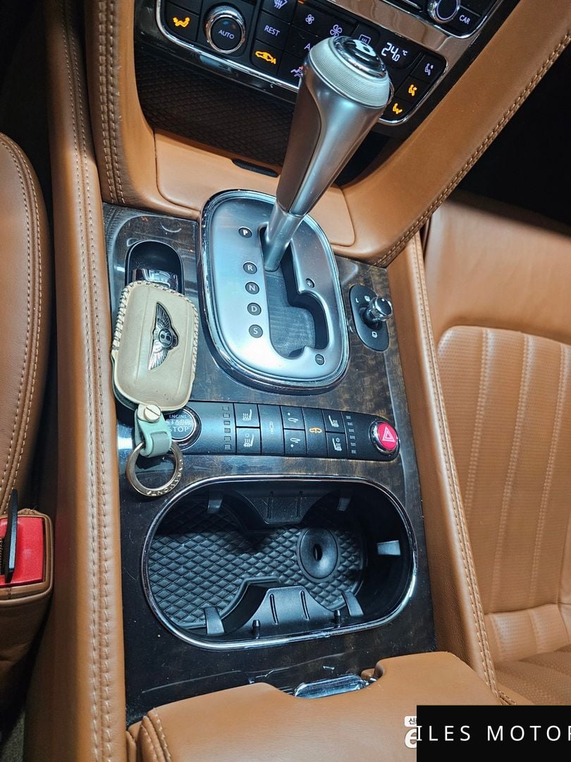 Bentley 컨티넨탈 GT 2014 — миниатюра 11