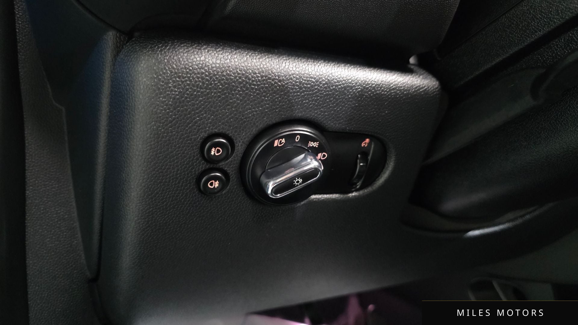 MINI 쿠퍼 2019 — миниатюра 17