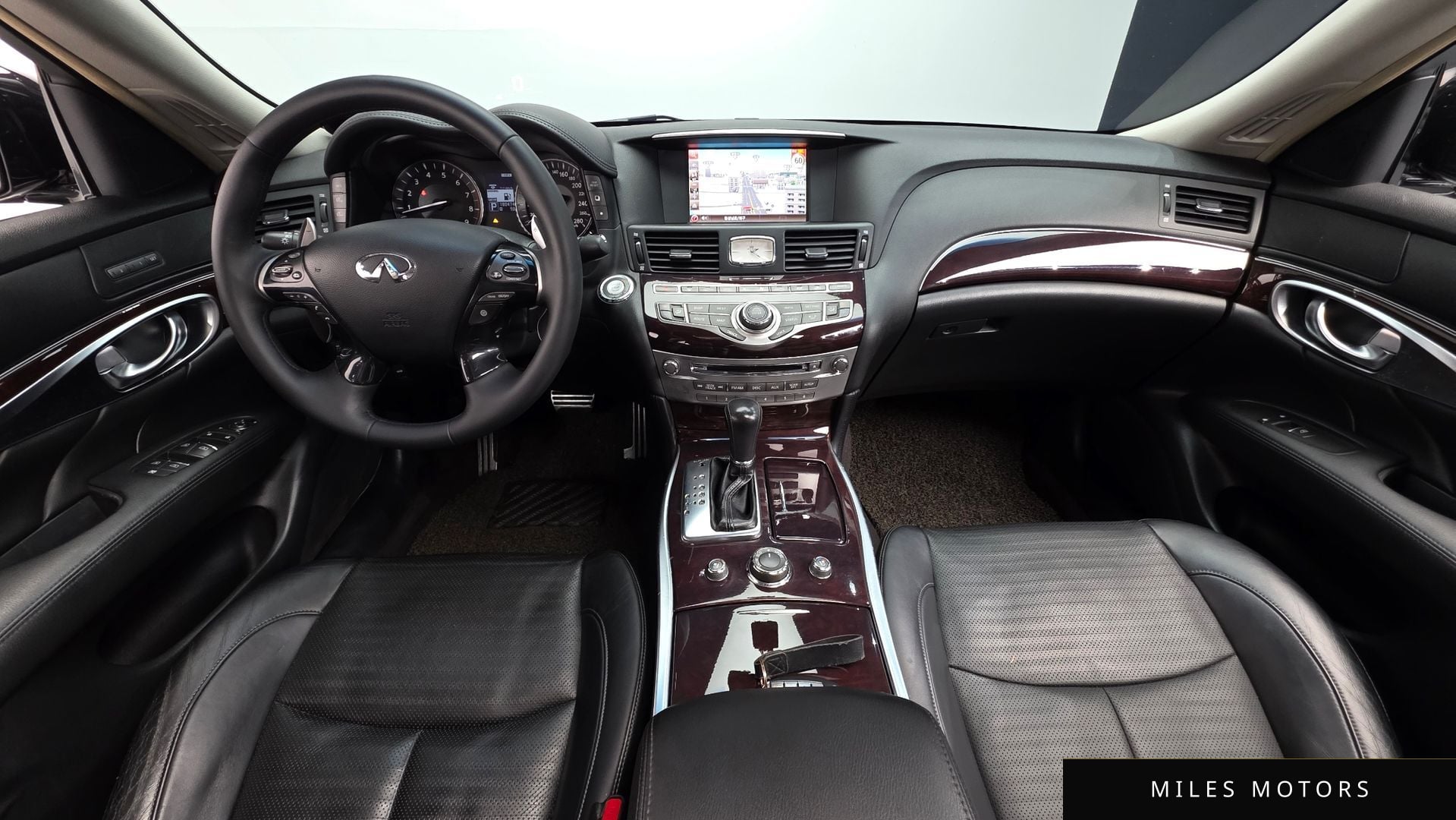 Infiniti M56 2011 — миниатюра 7
