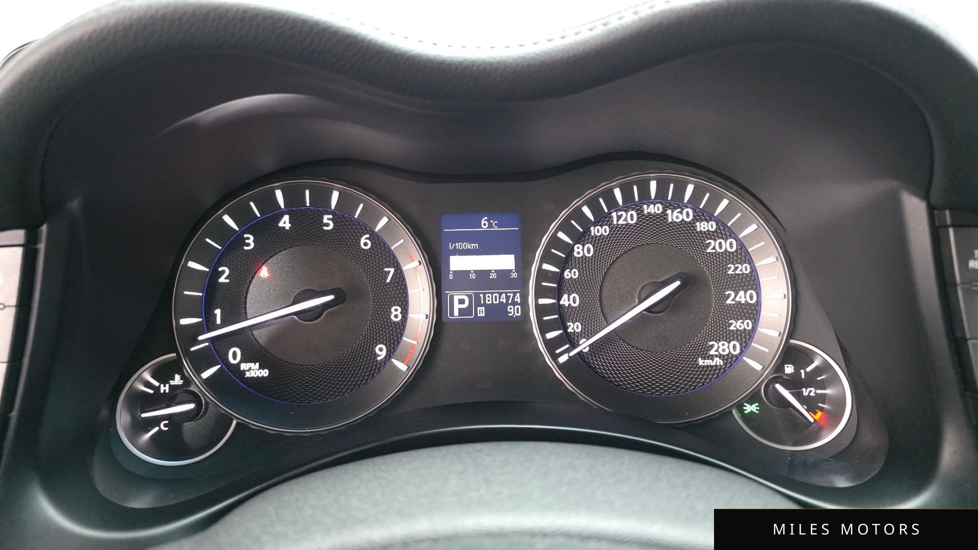 Infiniti M56 2011 — миниатюра 8