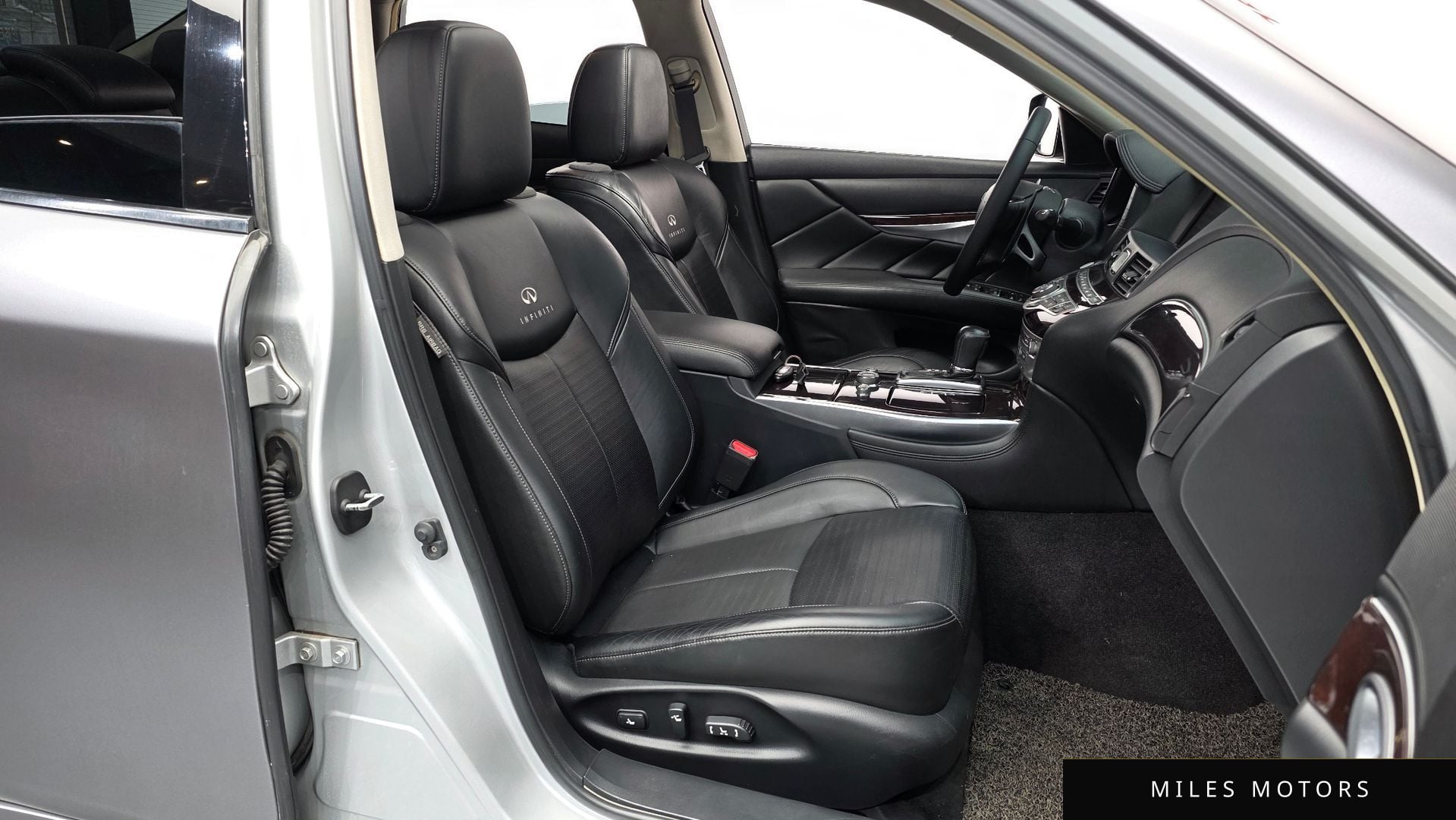 Infiniti M56 2011 — миниатюра 10