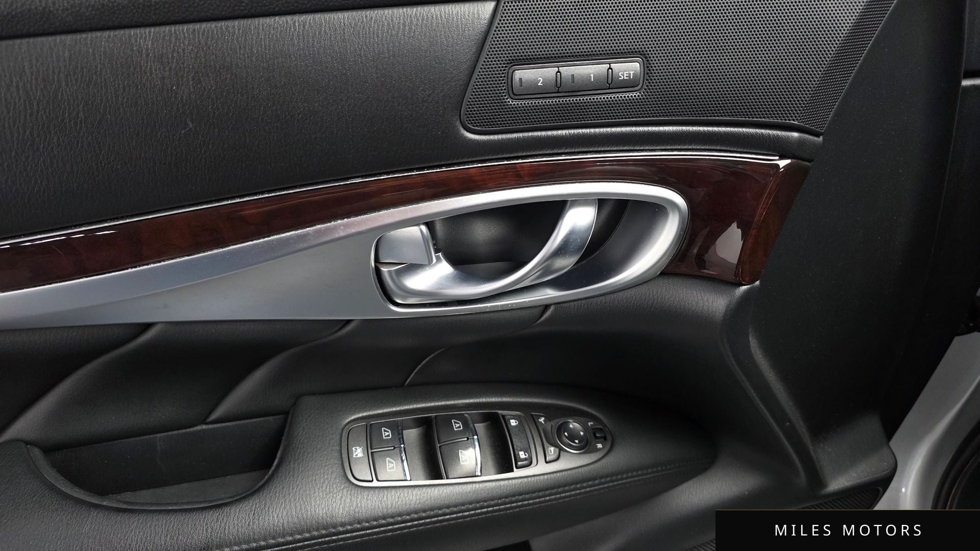 Infiniti M56 2011 — миниатюра 18
