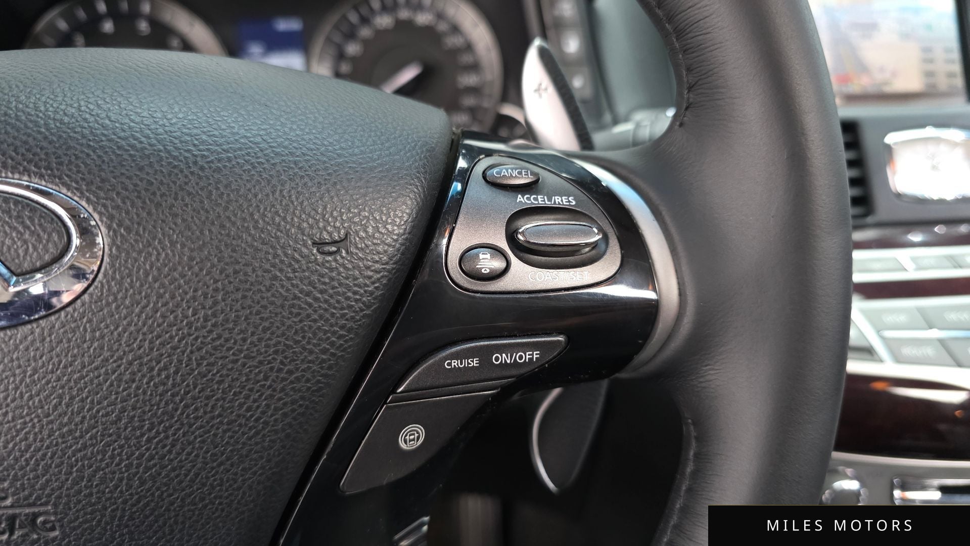 Infiniti M56 2011 — миниатюра 19