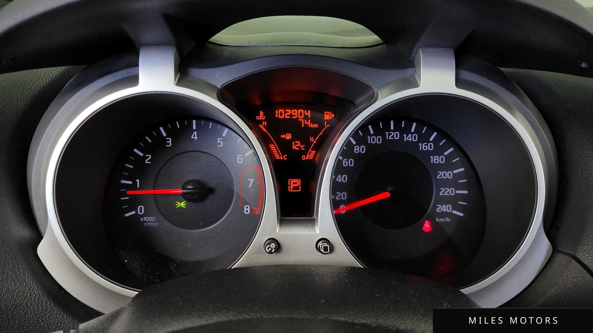 Nissan 쥬크 2014 — миниатюра 8