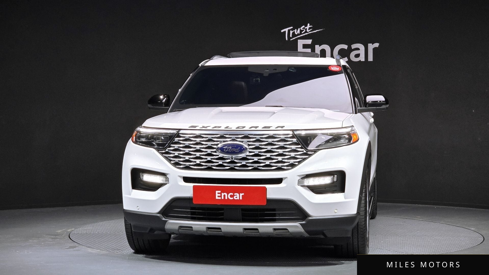 Ford Explorer 2023 — миниатюра 3