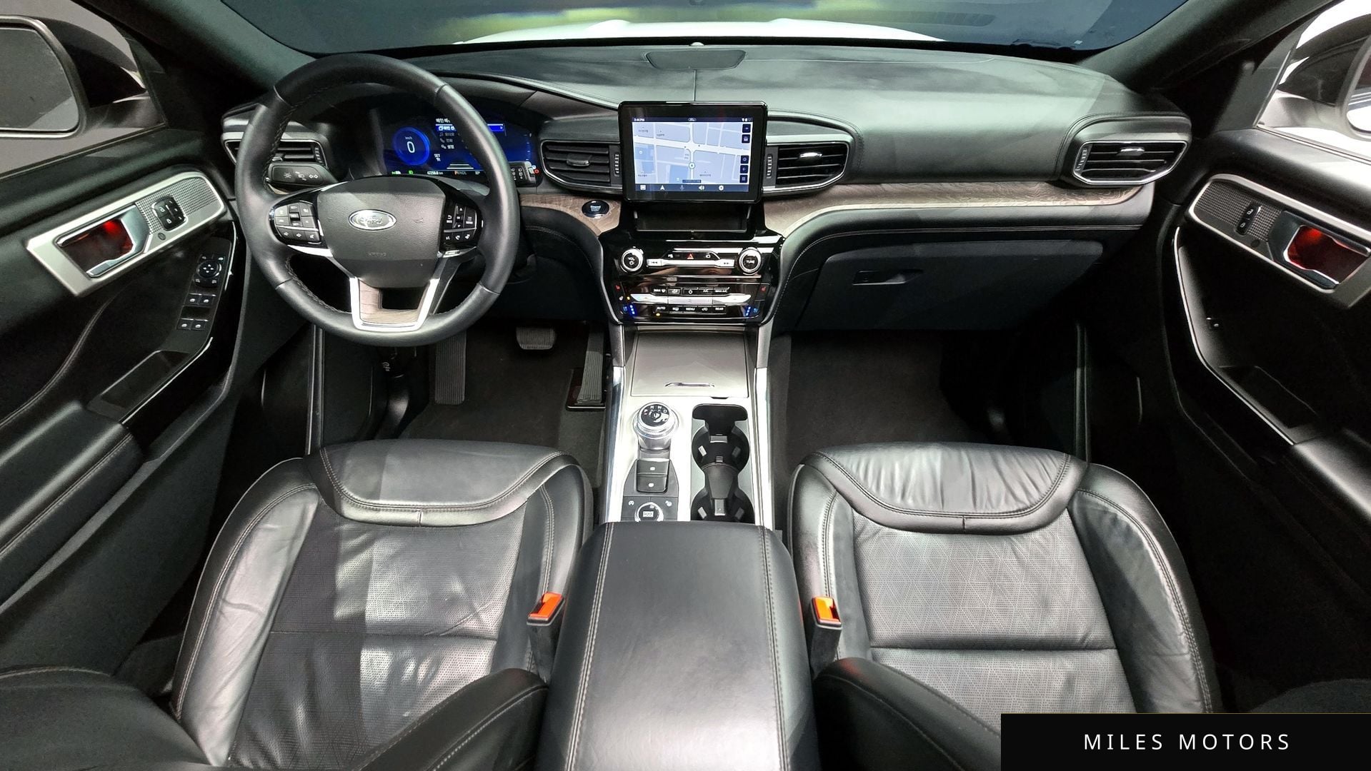 Ford Explorer 2023 — миниатюра 7