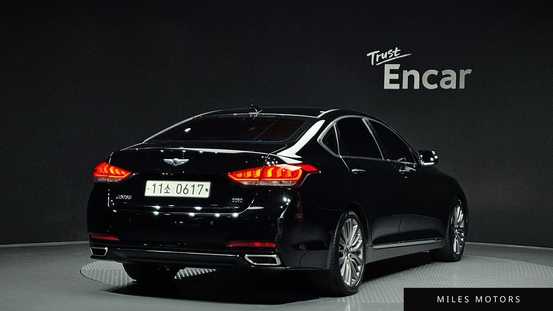Hyundai Genesis 2016 — миниатюра 2