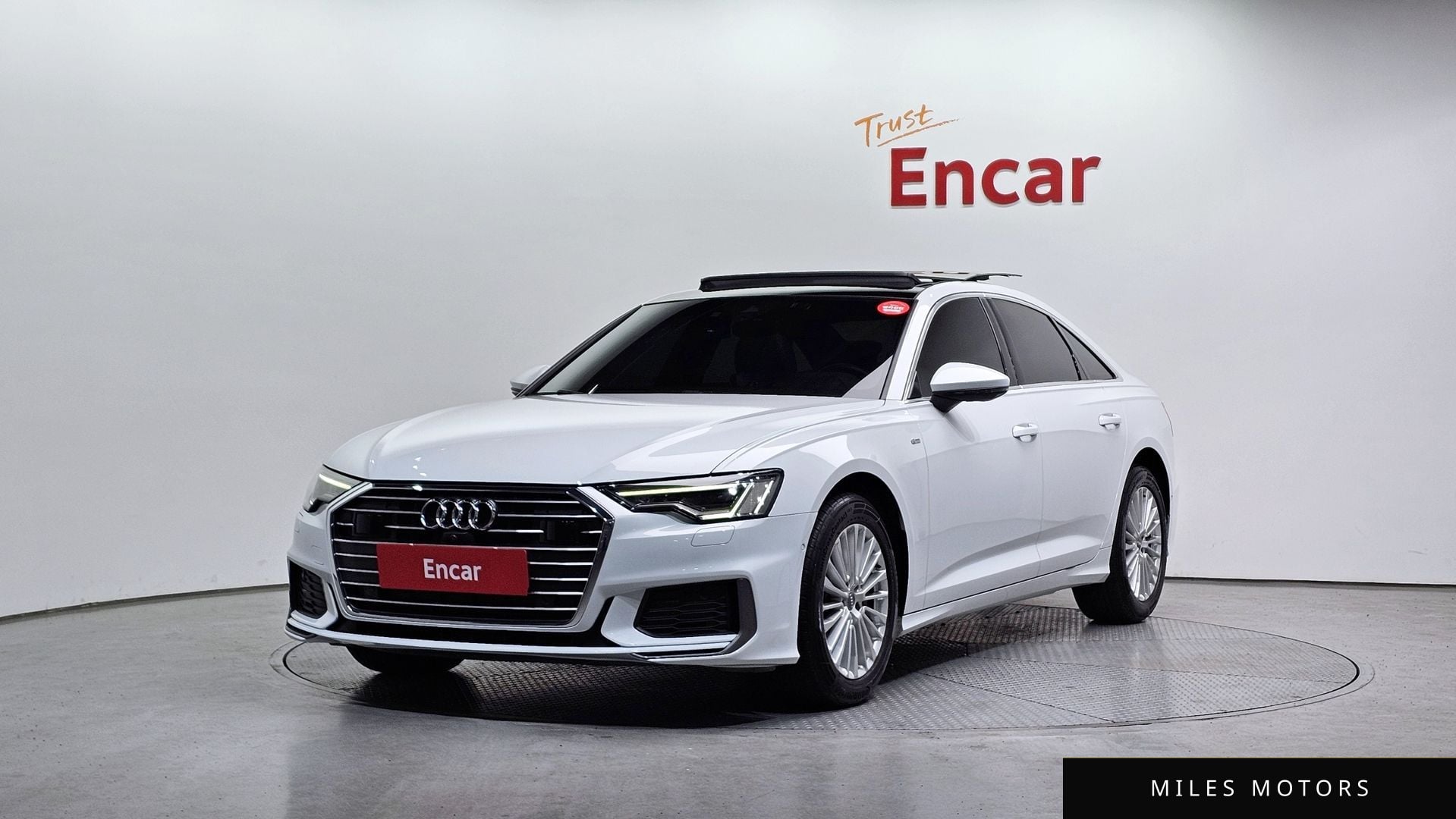 Audi A6 (C8) 2020 — фото 1 из 12