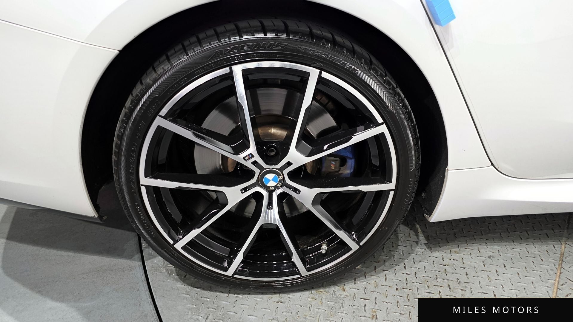 BMW 8 Series (G15) 2021 — миниатюра 5