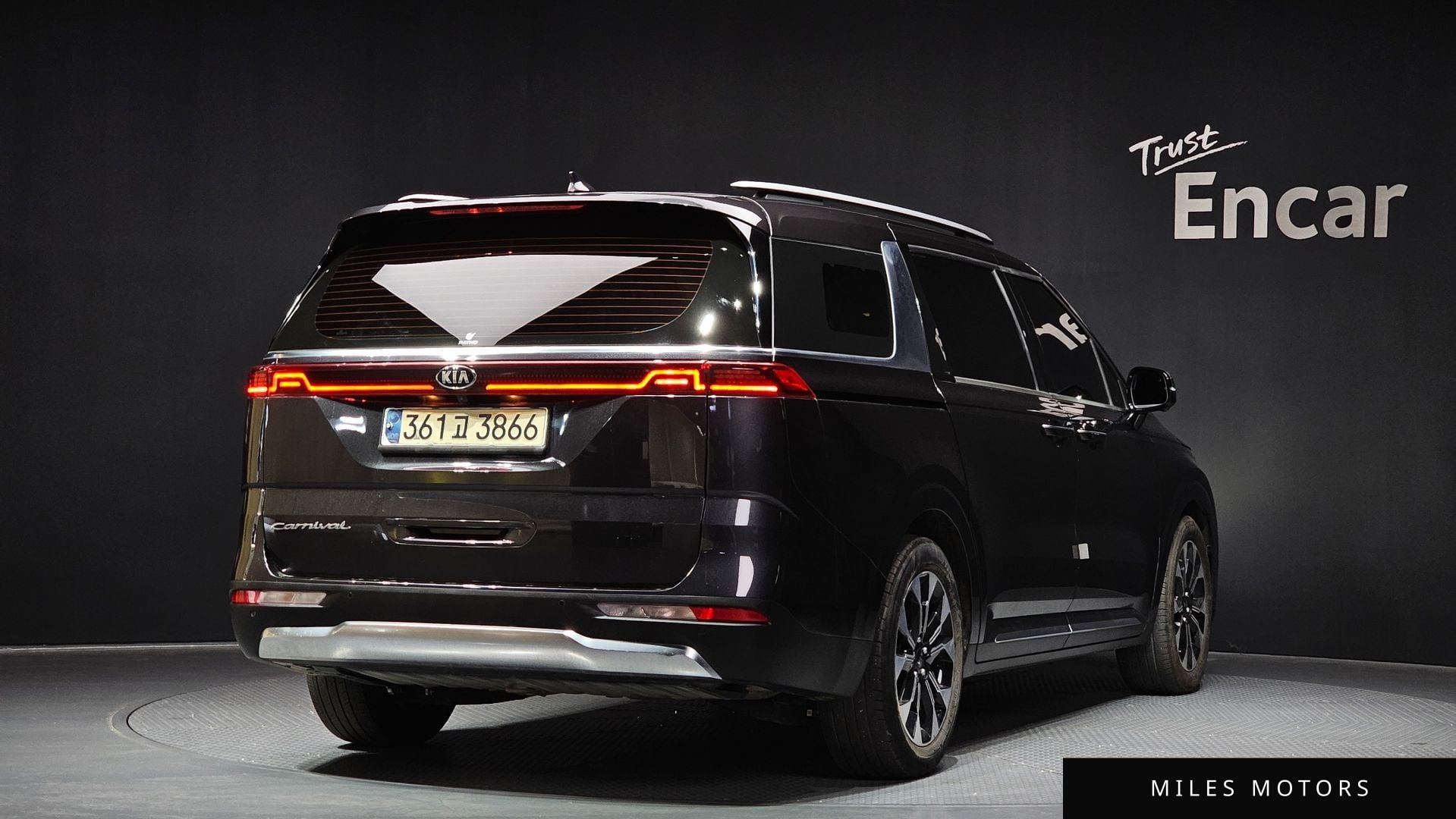 Kia Carnival 2021 — миниатюра 2