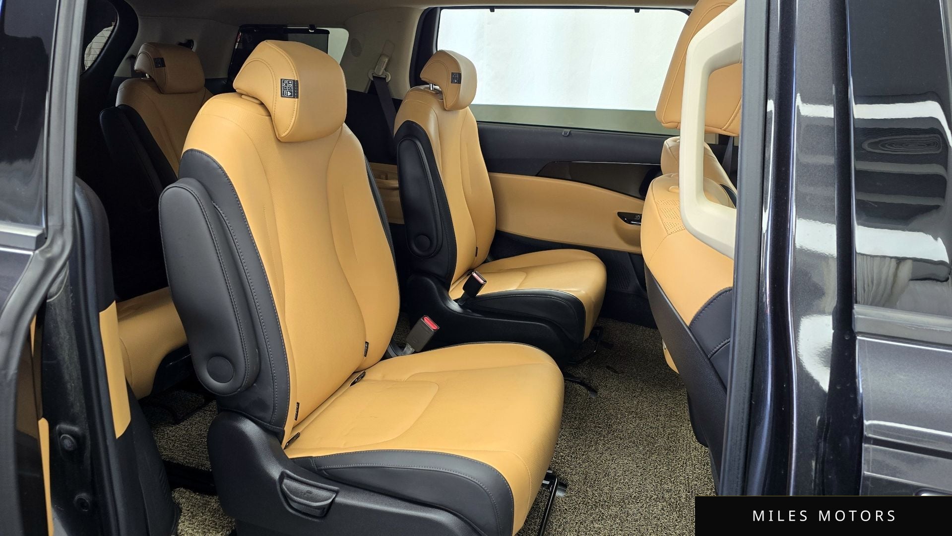 Kia Carnival 2021 — миниатюра 12
