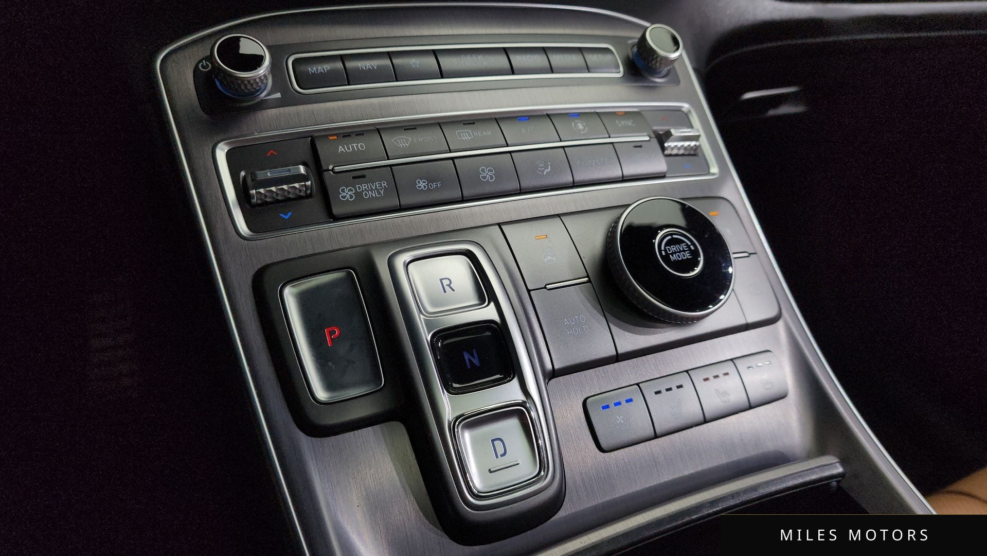 Hyundai Santafe 2022 — миниатюра 9