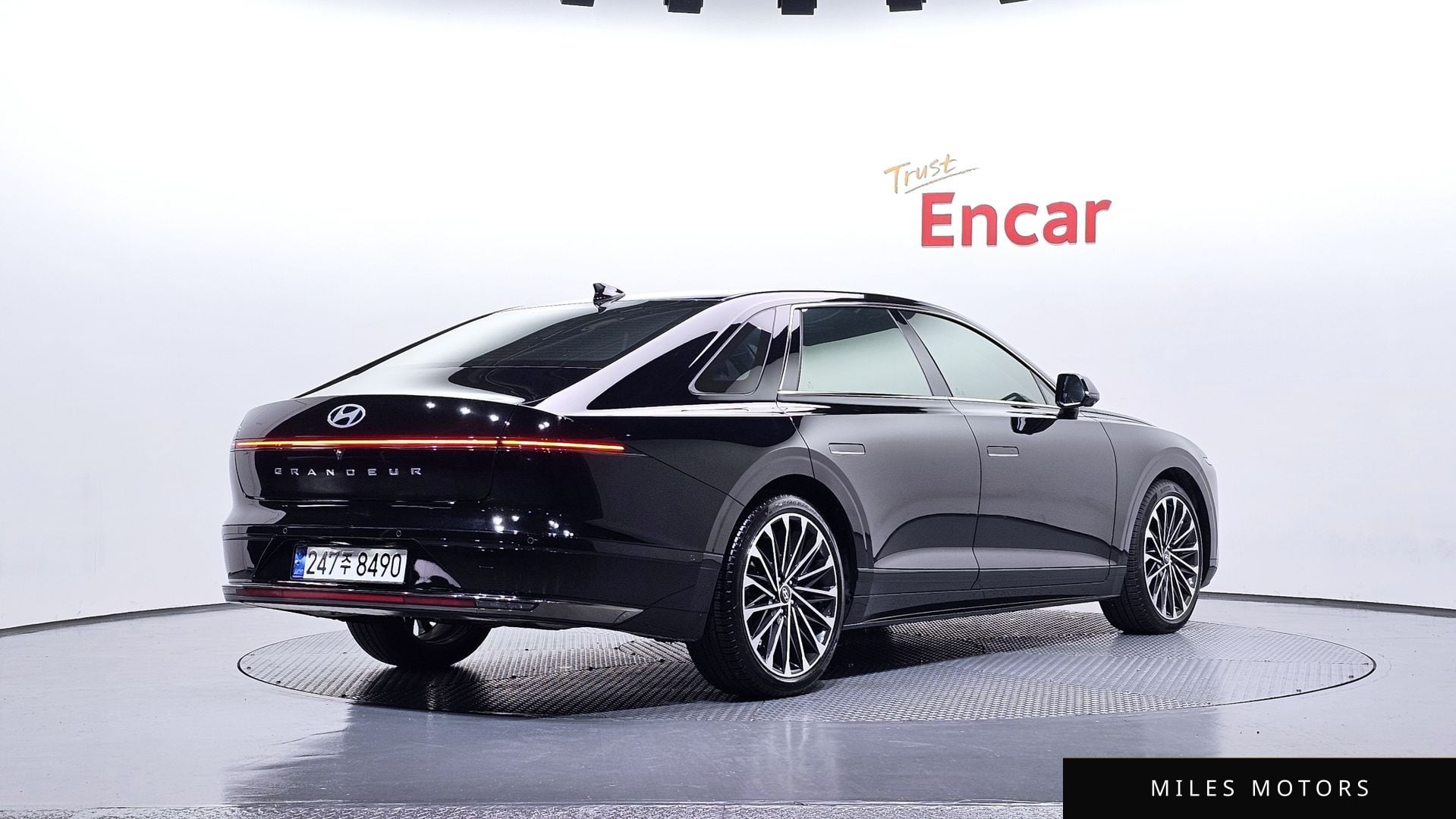 Hyundai Grandeur 2023 — миниатюра 2