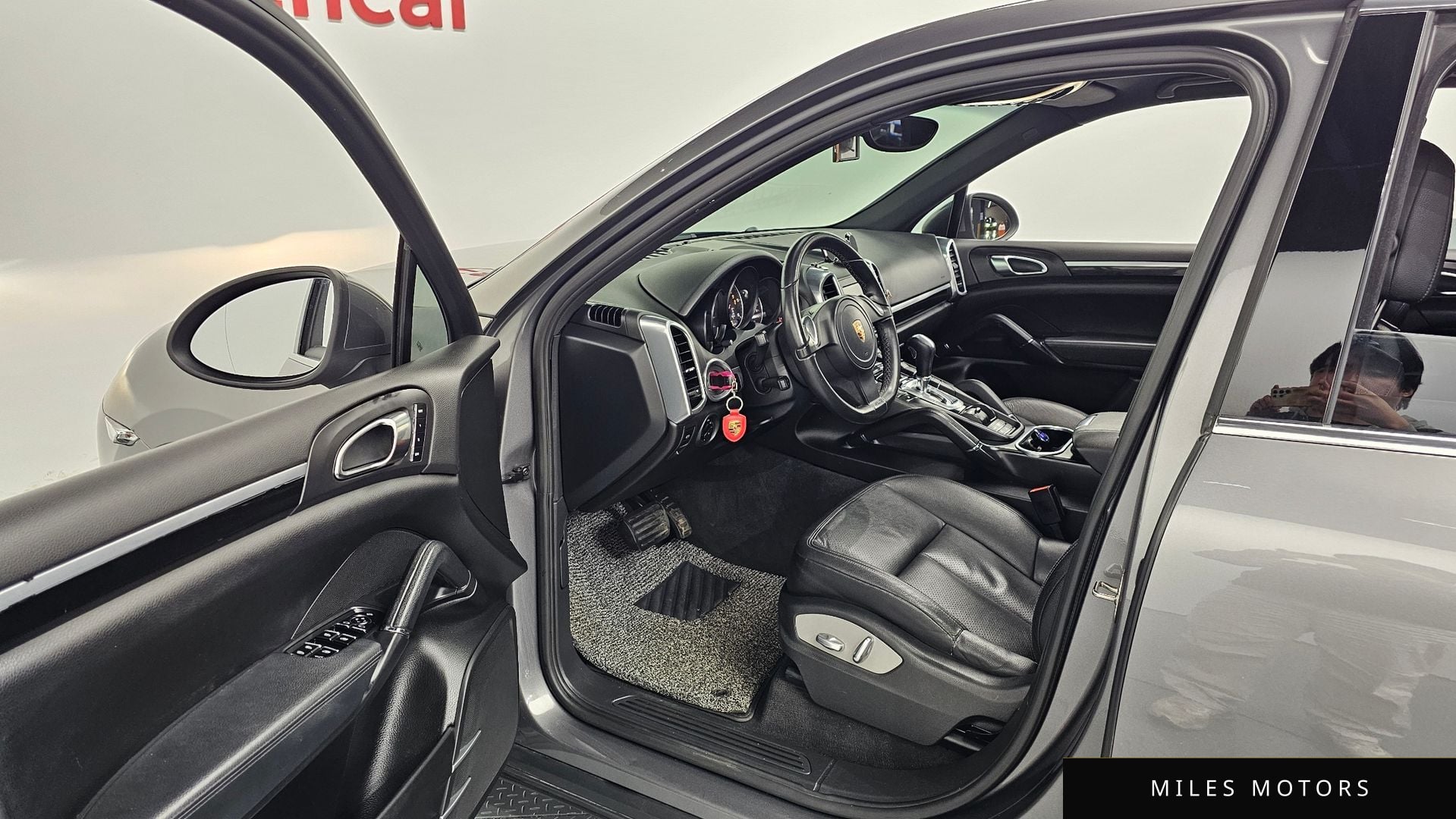 Porsche 카이엔 2012 — миниатюра 11