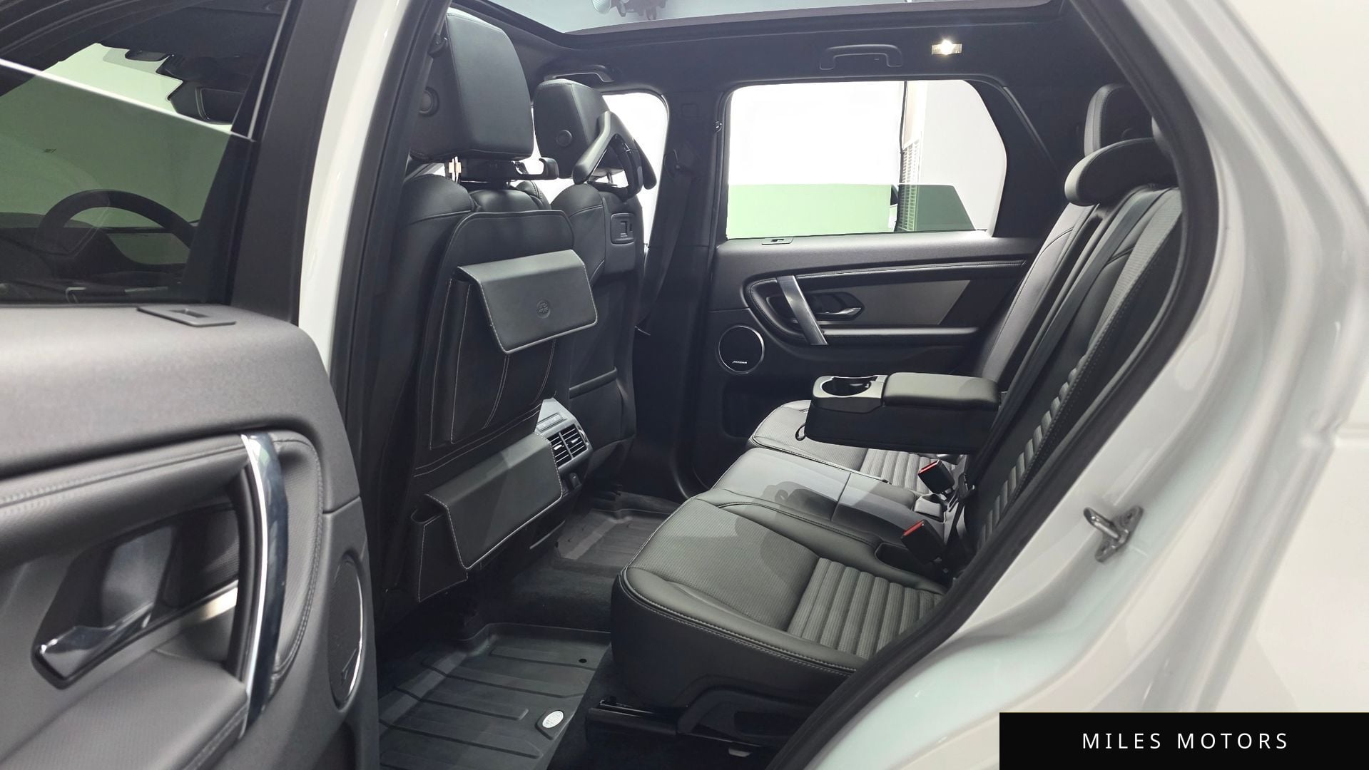 Land Rover Discovery Sport 2025 — миниатюра 12