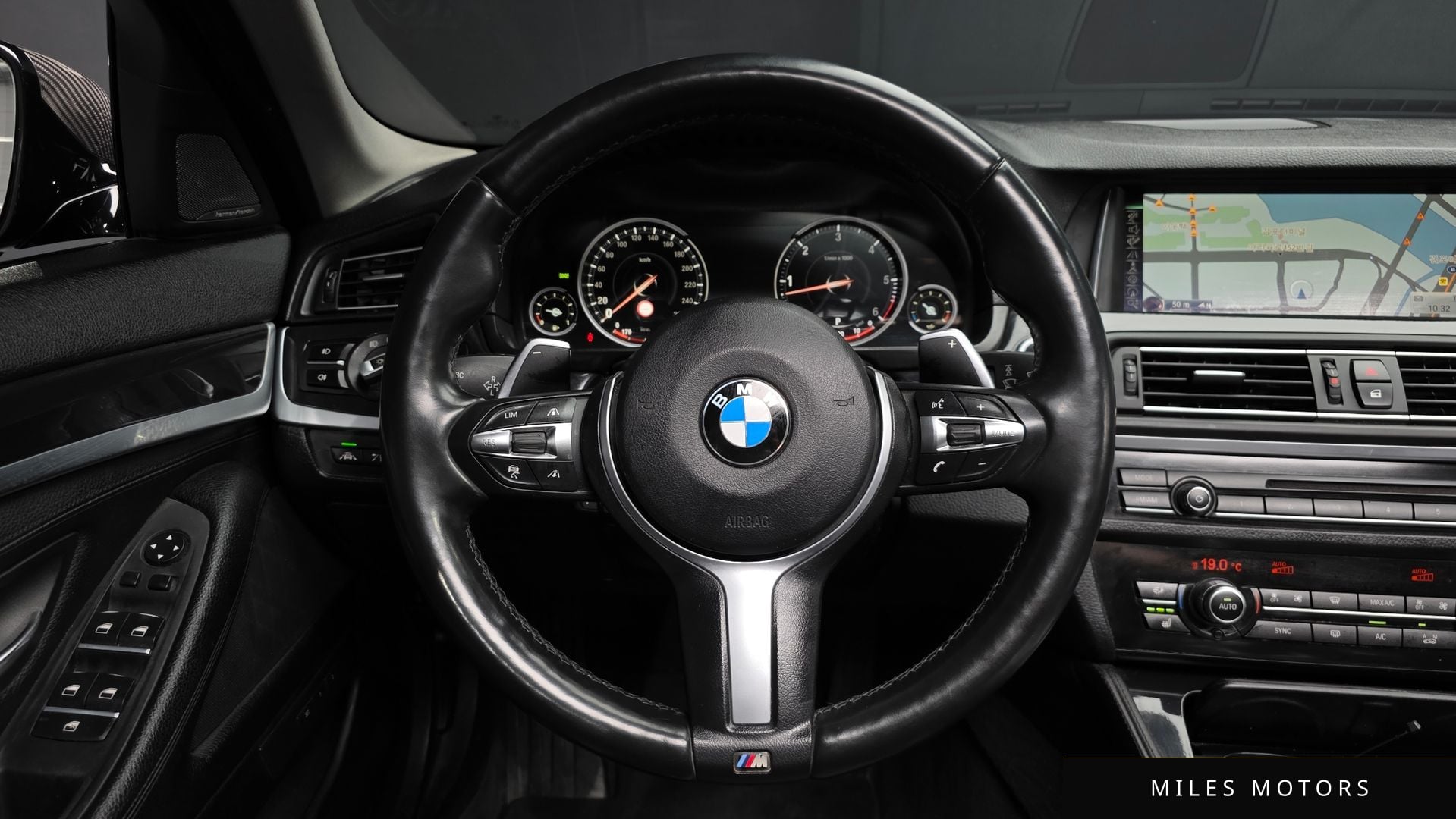 BMW 5시리즈 (F10) 2016 — миниатюра 13