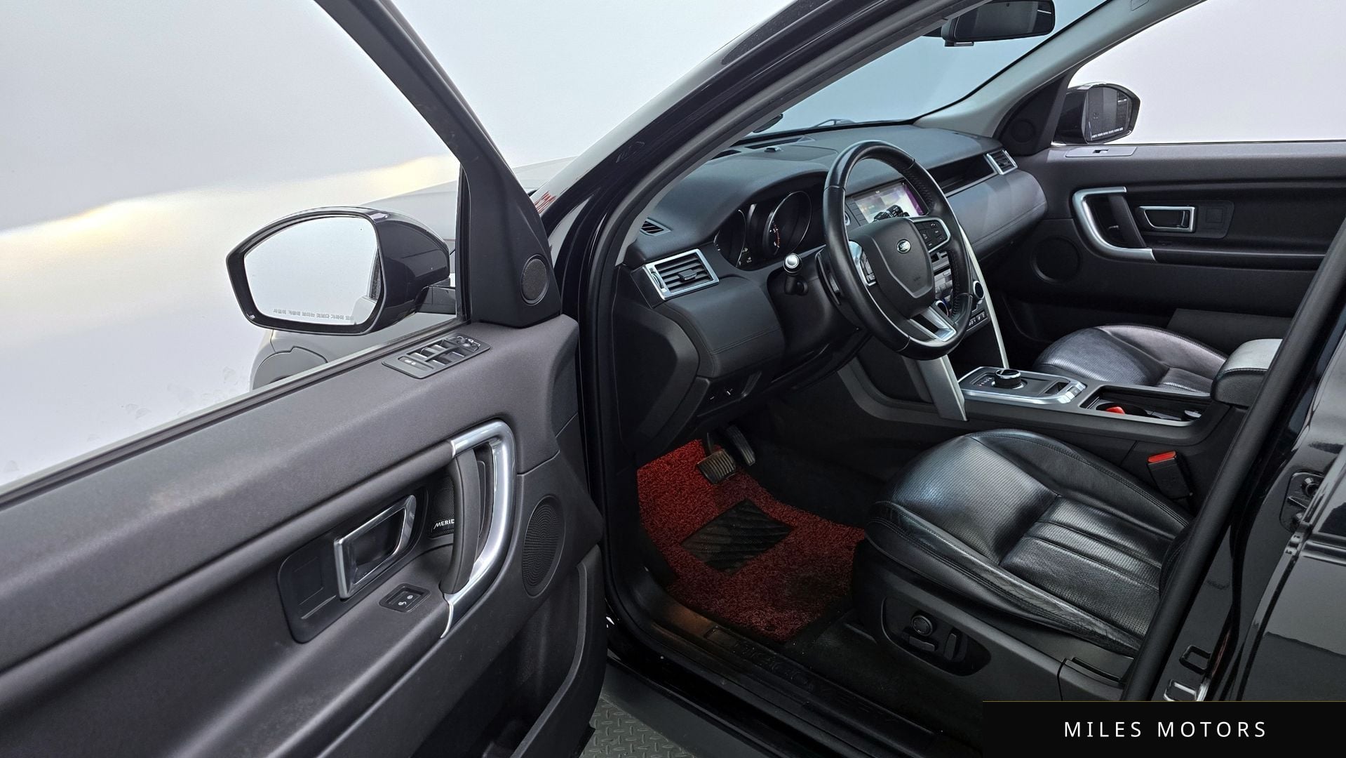Land Rover Discovery Sport 2017 — миниатюра 10