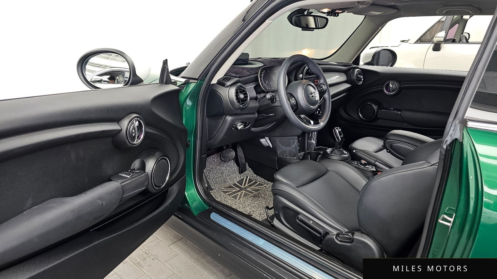 MINI Cooper 2021 — миниатюра 10