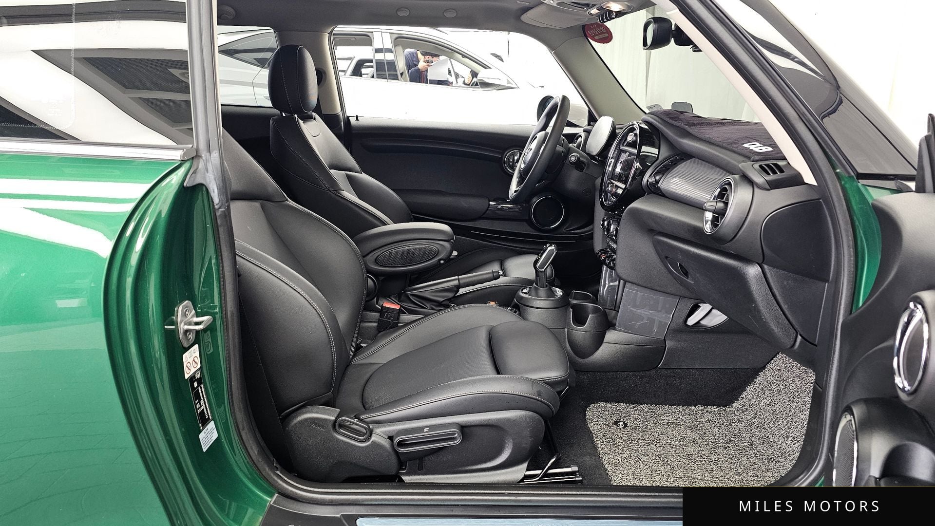 MINI Cooper 2021 — миниатюра 11
