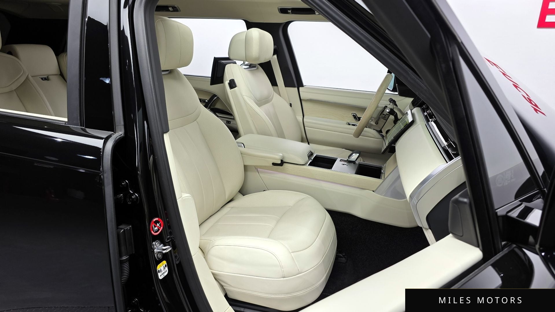 Land Rover Range Rover 2024 — миниатюра 12
