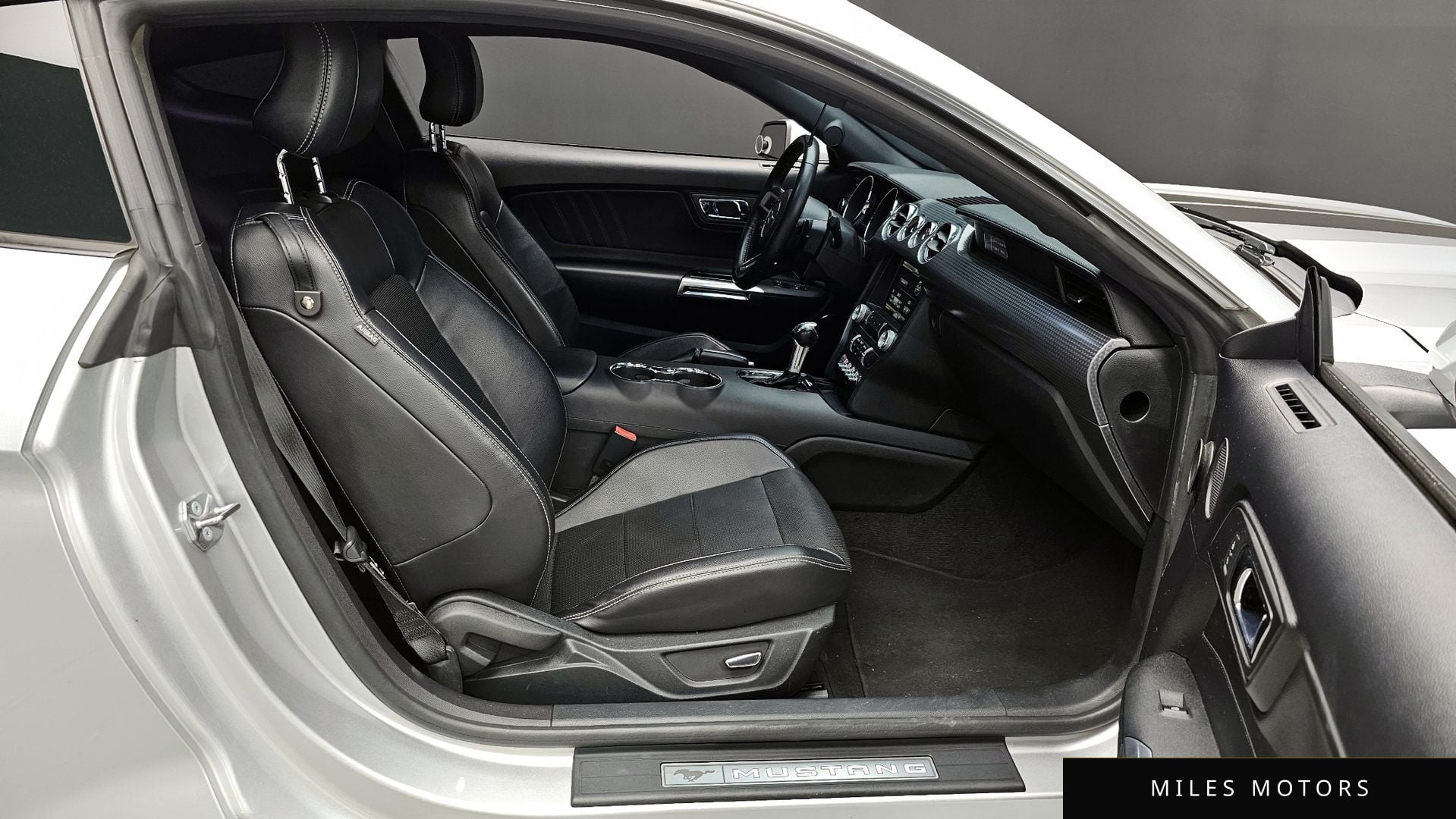 Ford Mustang 2015 — миниатюра 11