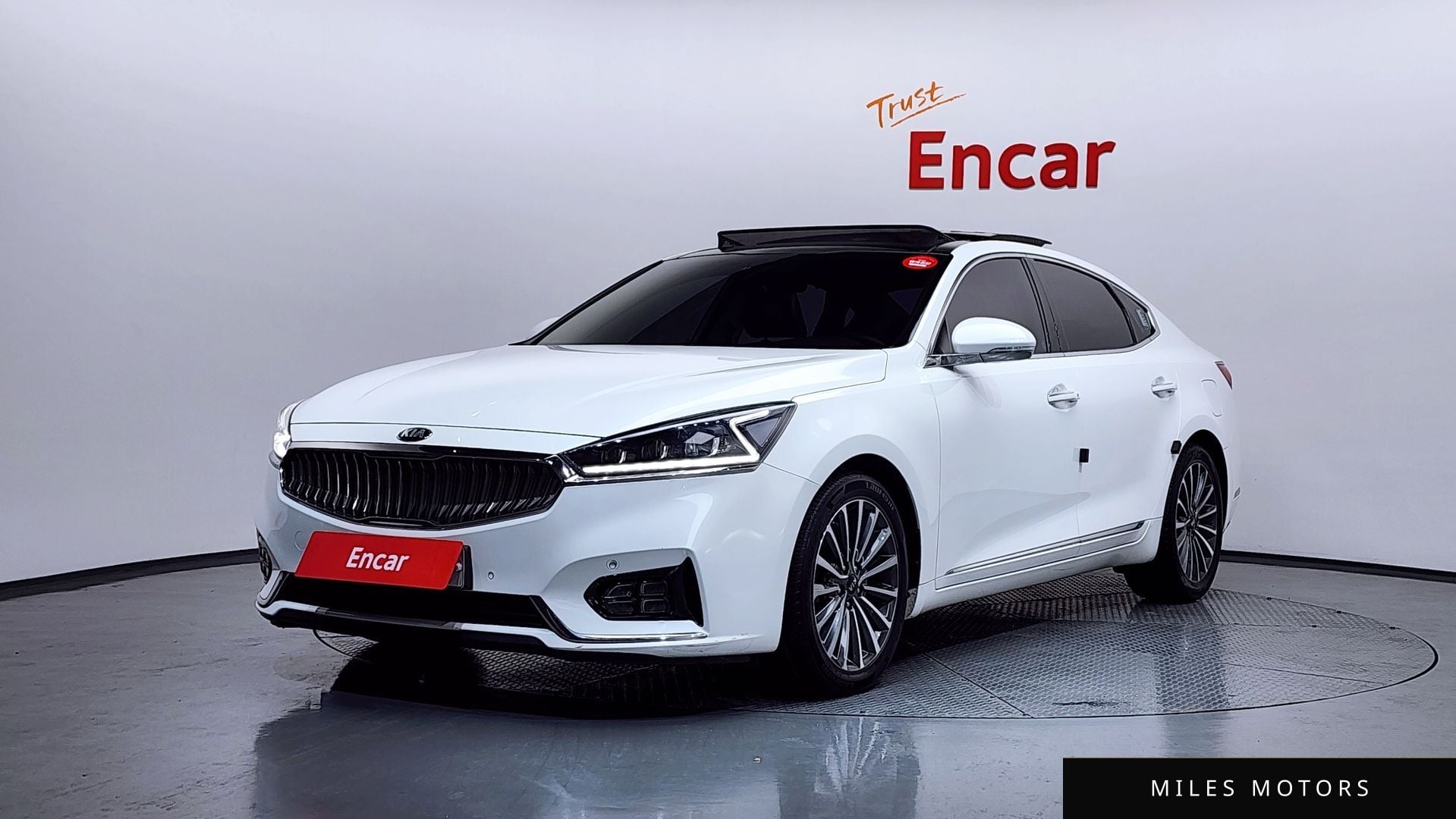 Kia K7 2017 — фото 1 из 12