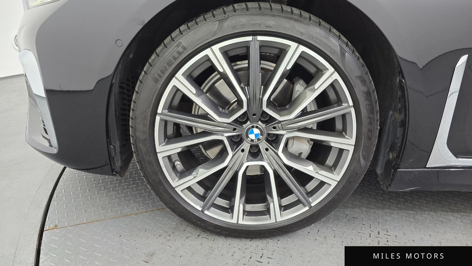 BMW 7 Series (G11) 2021 — миниатюра 5