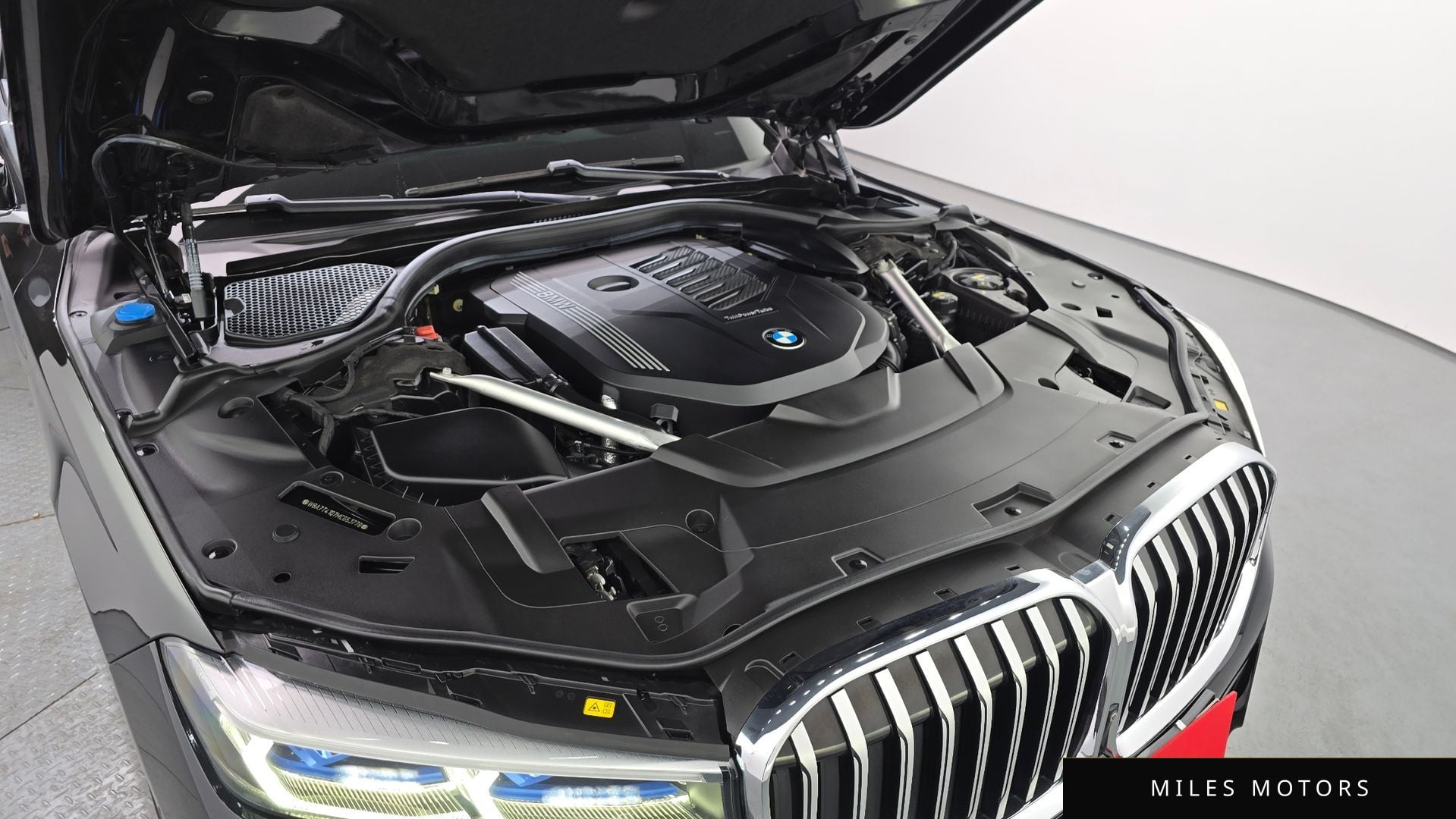 BMW 7 Series (G11) 2021 — миниатюра 6