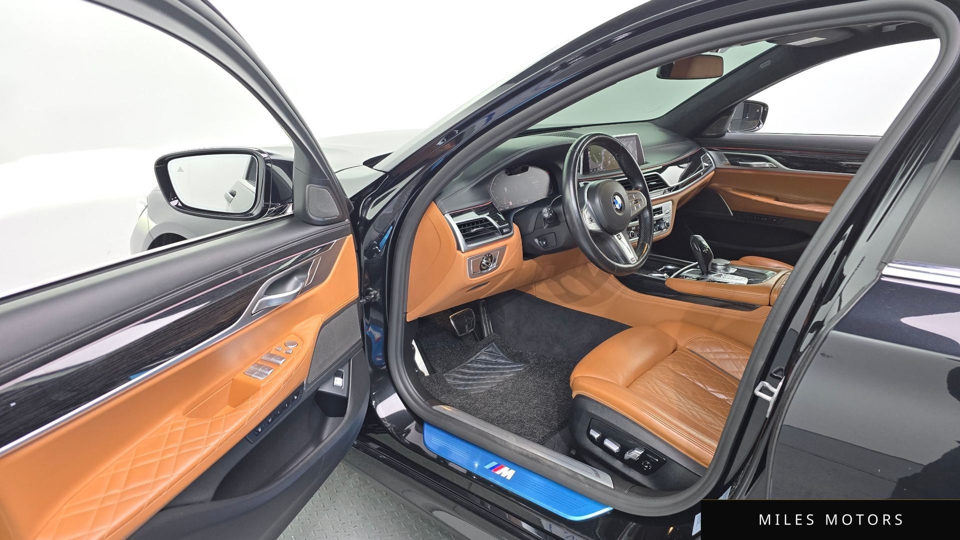 BMW 7 Series (G11) 2021 — миниатюра 10