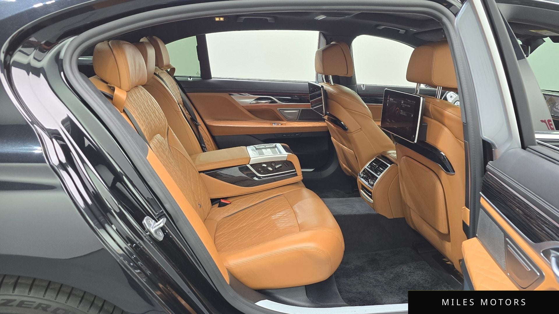 BMW 7 Series (G11) 2021 — миниатюра 12