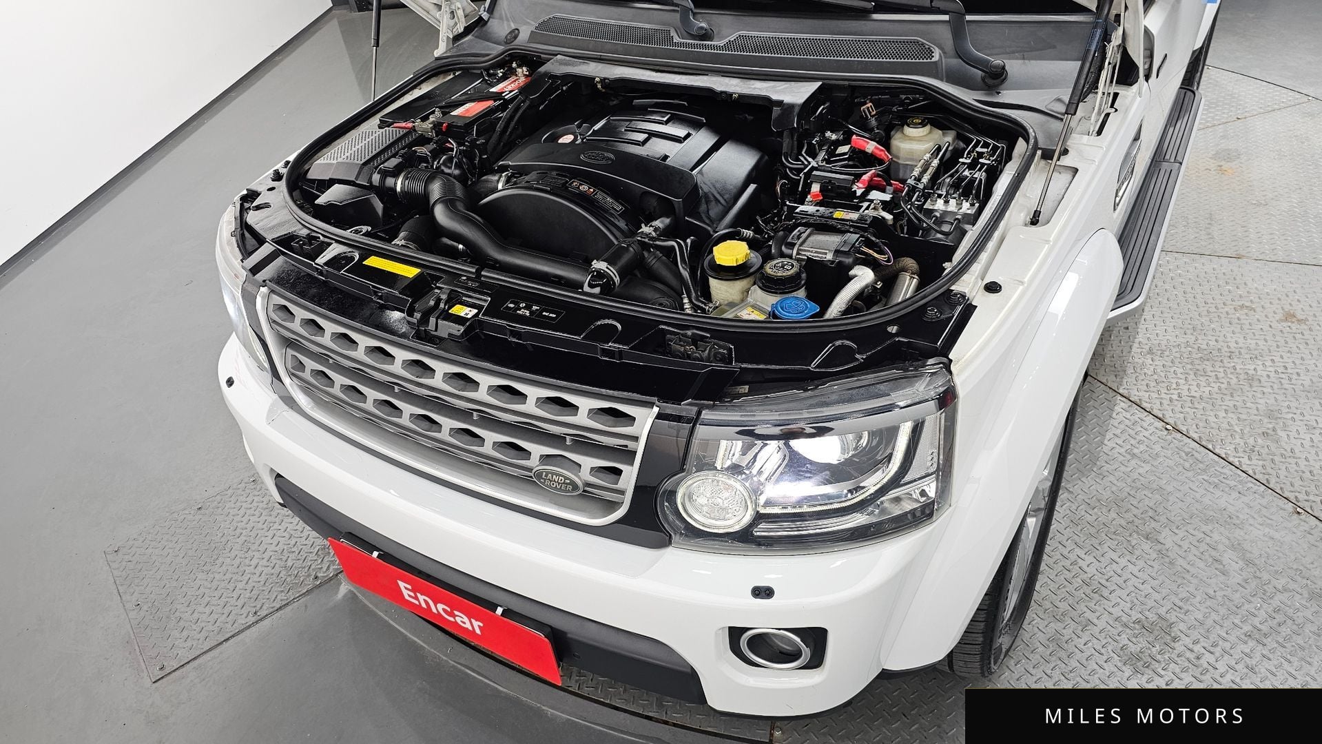 Land Rover Discovery 2016 — миниатюра 6