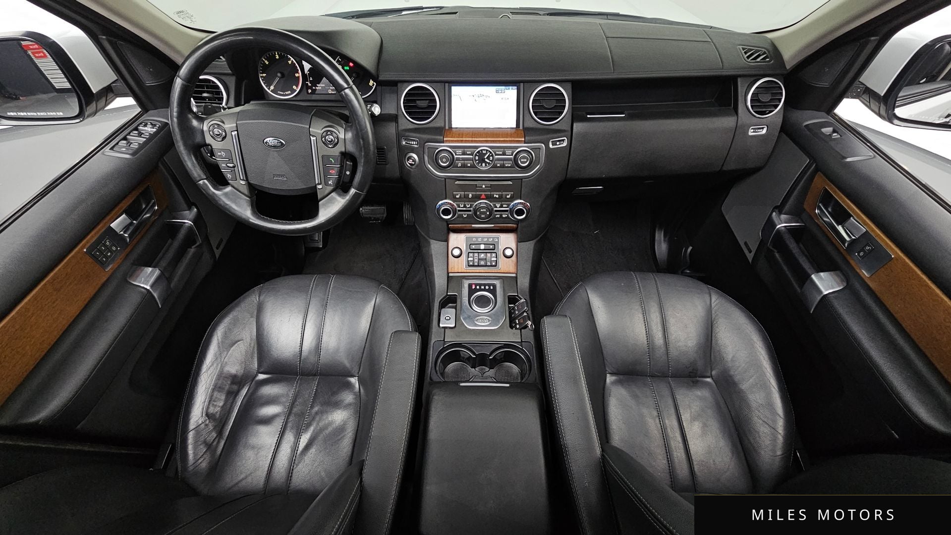 Land Rover Discovery 2016 — миниатюра 7