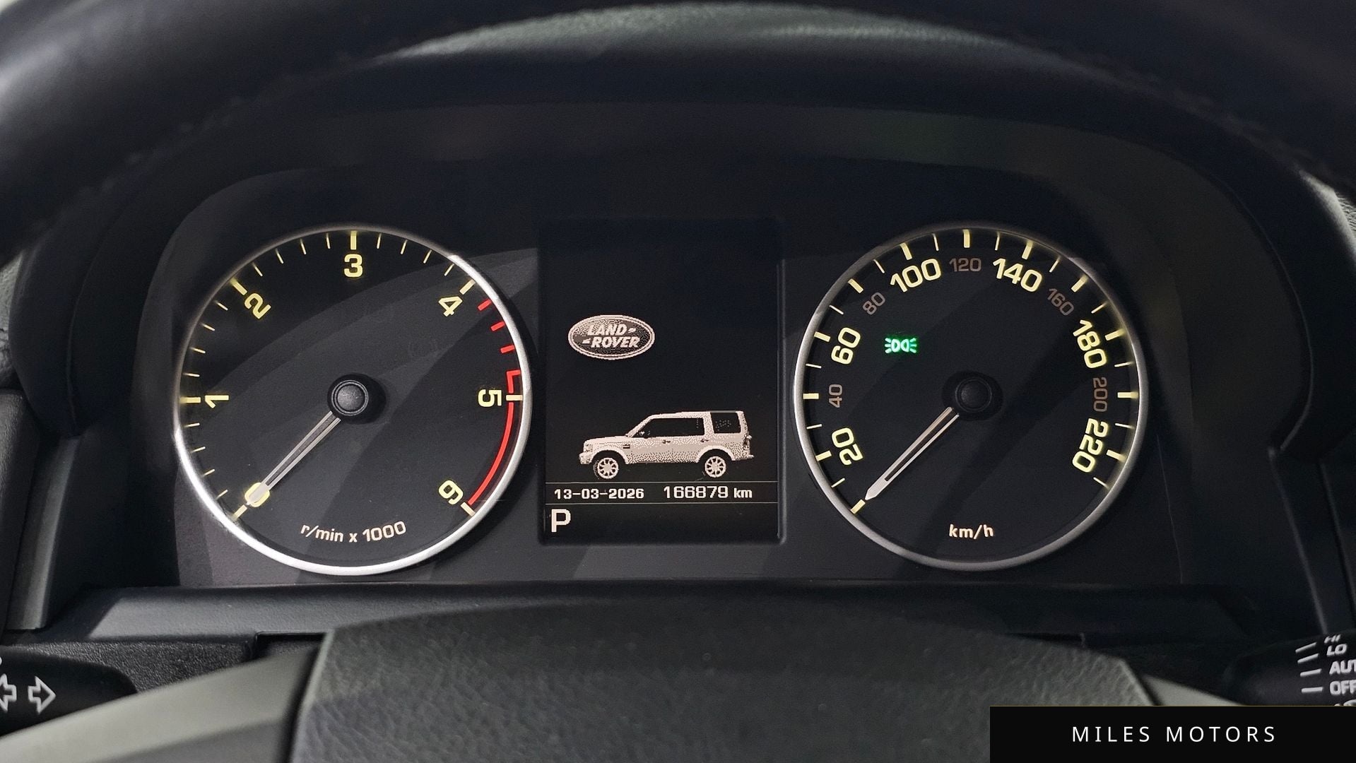 Land Rover Discovery 2016 — миниатюра 8