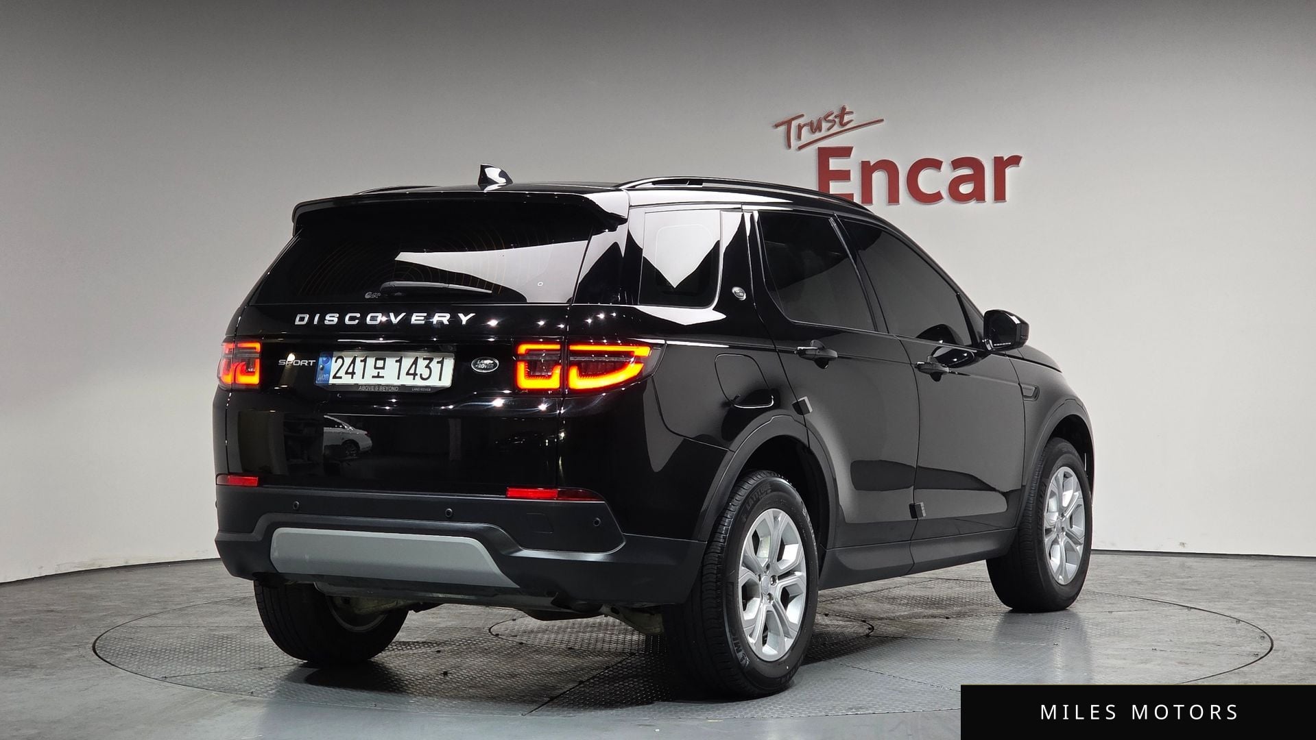 Land Rover Discovery Sport 2023 — миниатюра 2