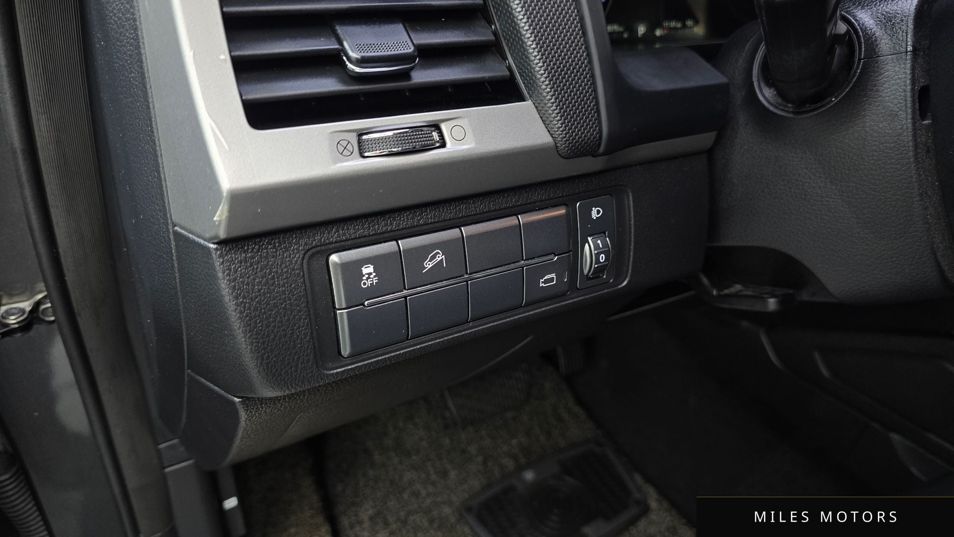 KG Mobility Rexton 2018 — миниатюра 15