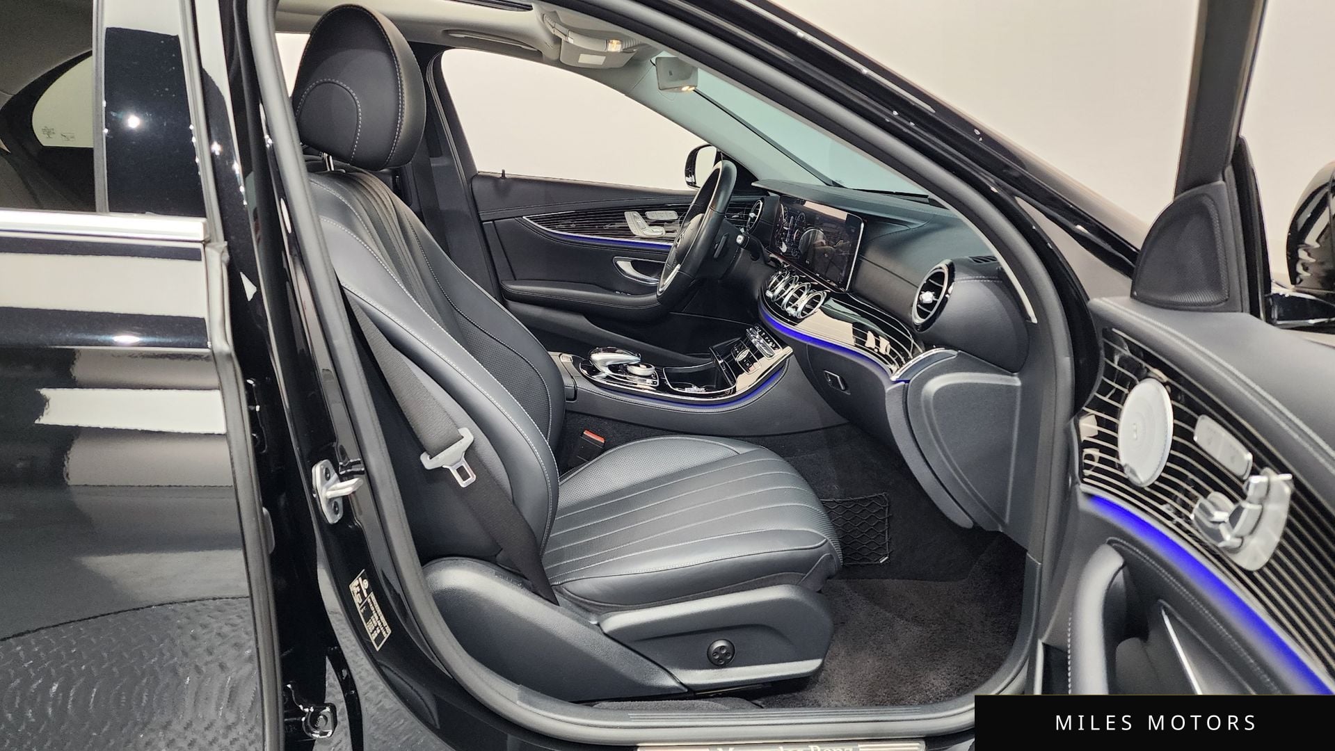Mercedes-Benz E-Class W213 2020 — миниатюра 11