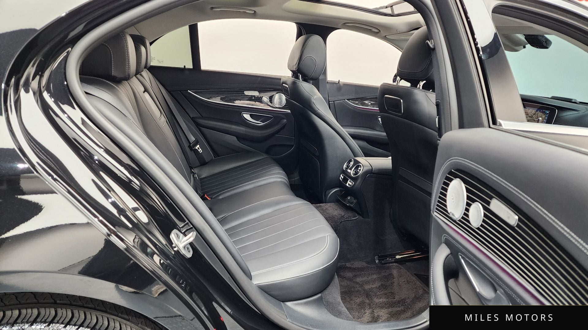 Mercedes-Benz E-Class W213 2020 — миниатюра 12