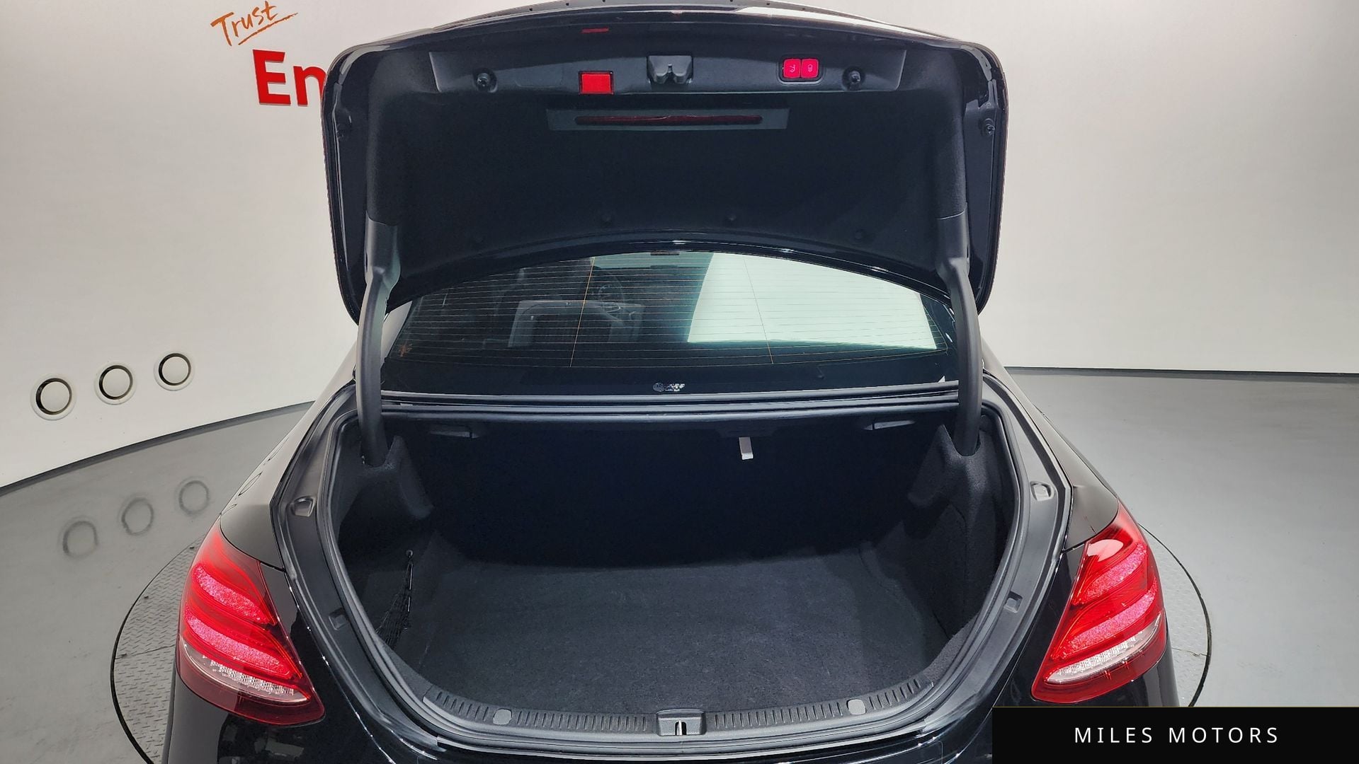 Mercedes-Benz E-Class W213 2020 — миниатюра 20