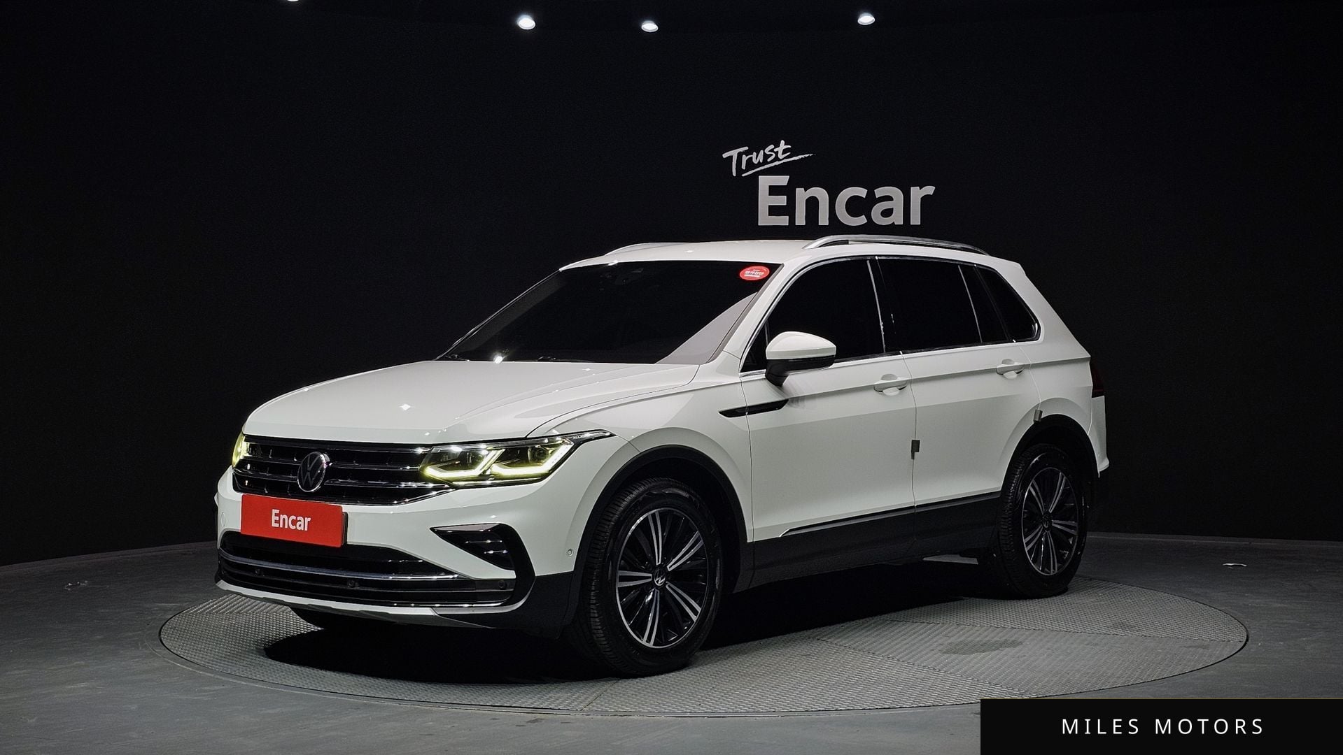 Volkswagen Tiguan 2021 — фото 1 из 12